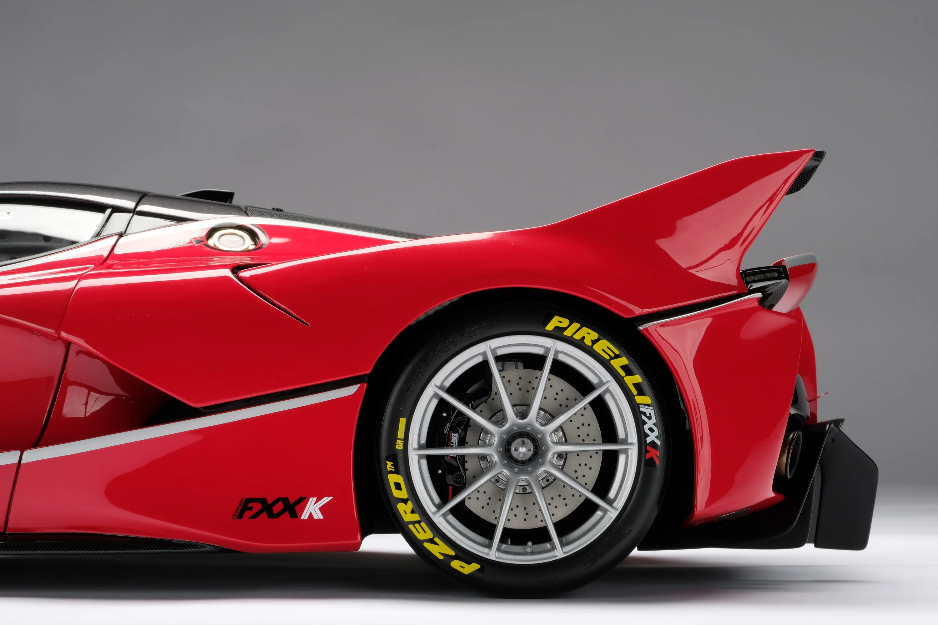 Ferrari FXX K (2014) - Image 18