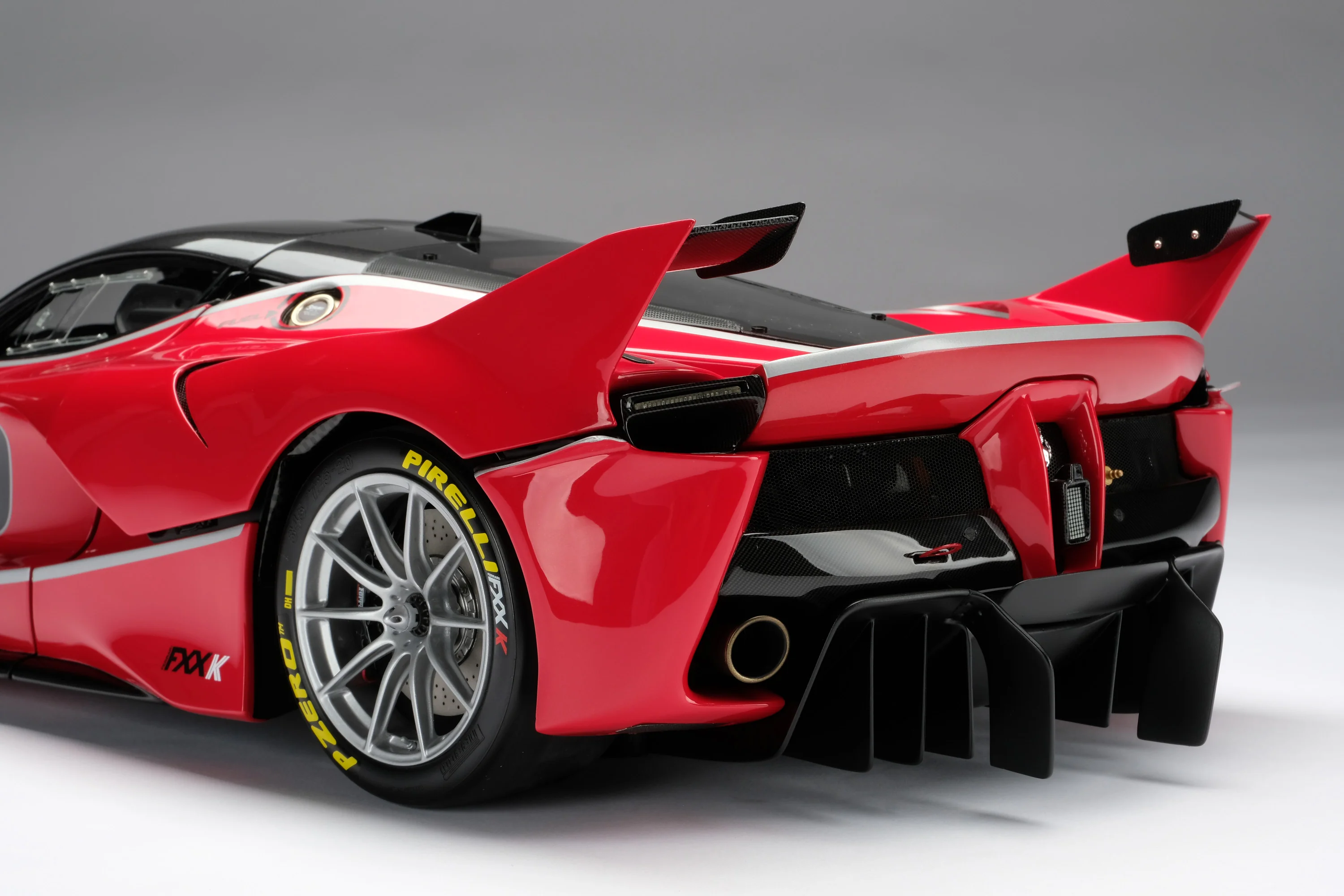 Ferrari FXX K (2014) - Image 9