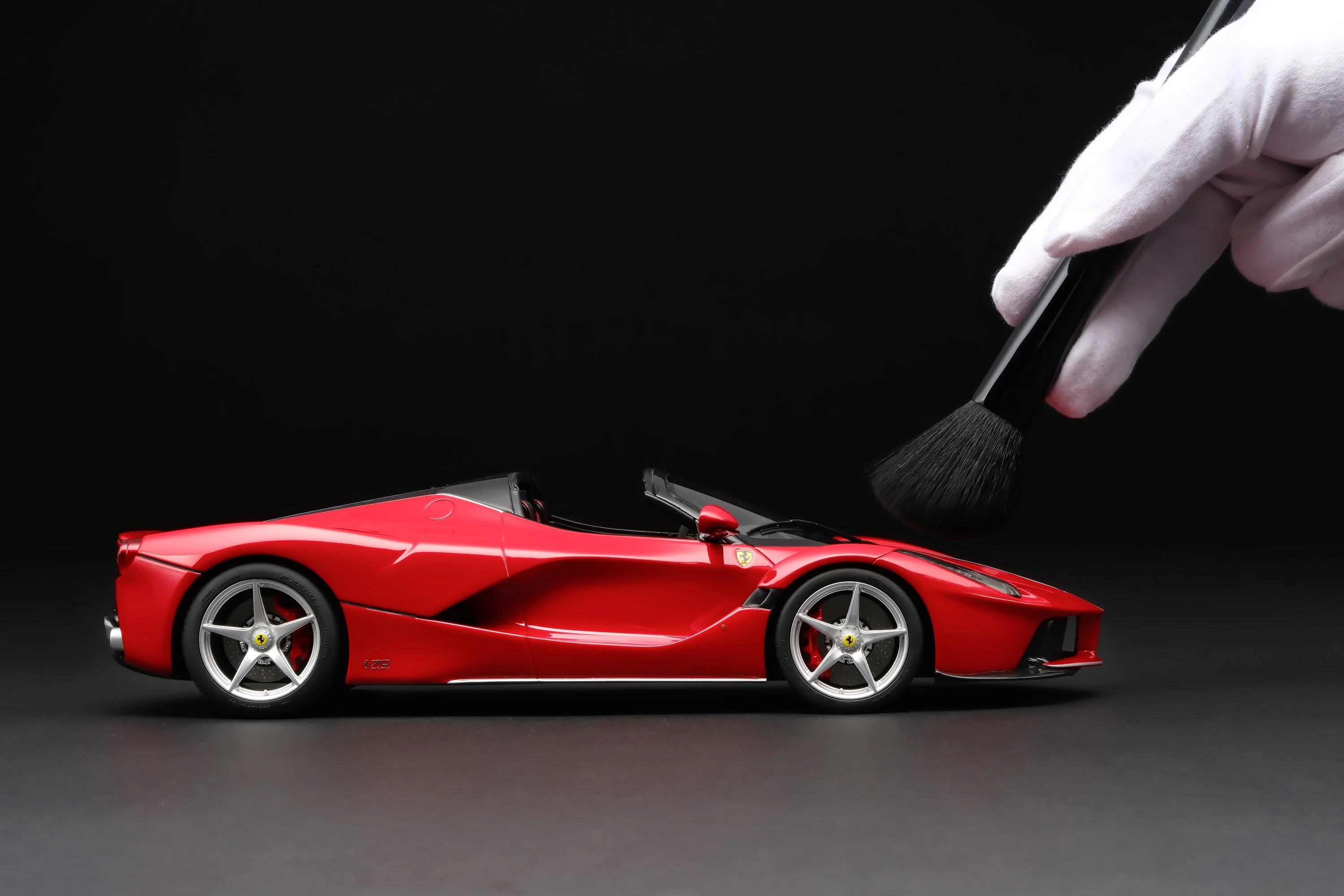 Ferrari LaFerrari Aperta - Image 3