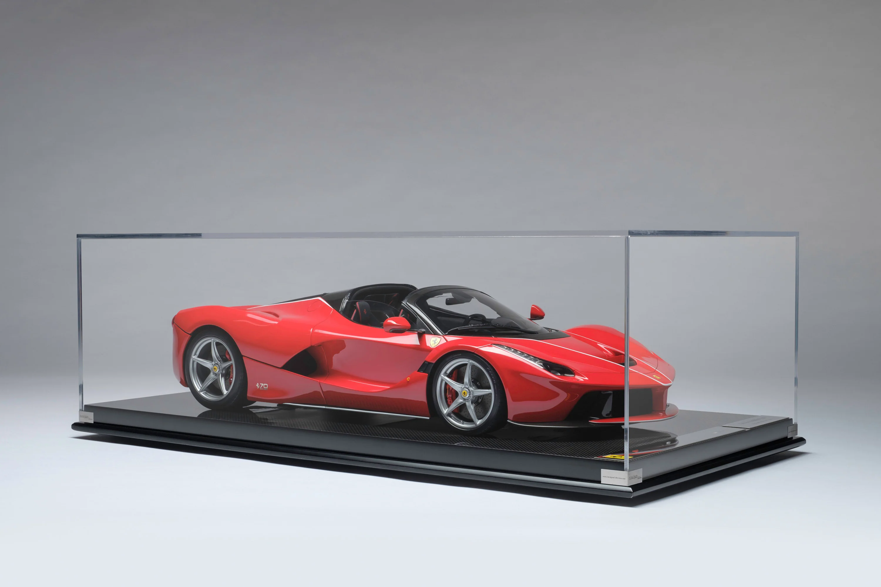 Ferrari LaFerrari Aperta (2016) - Image 10
