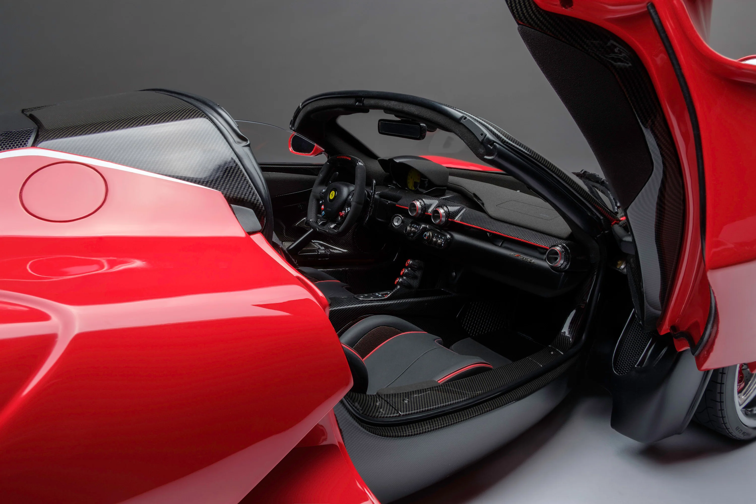 Ferrari LaFerrari Aperta (2016) - Image 11