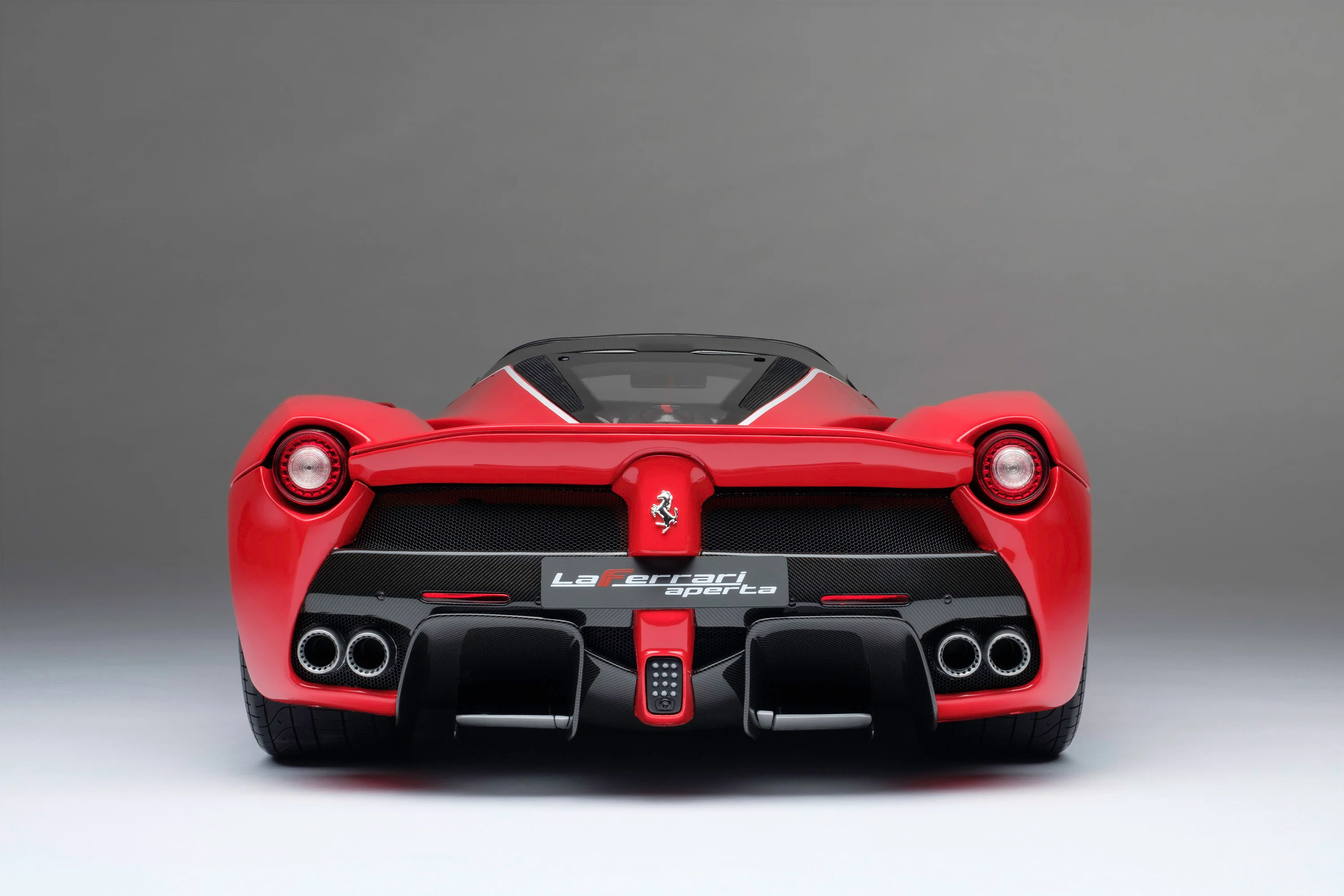 Ferrari LaFerrari Aperta (2016) - Image 6