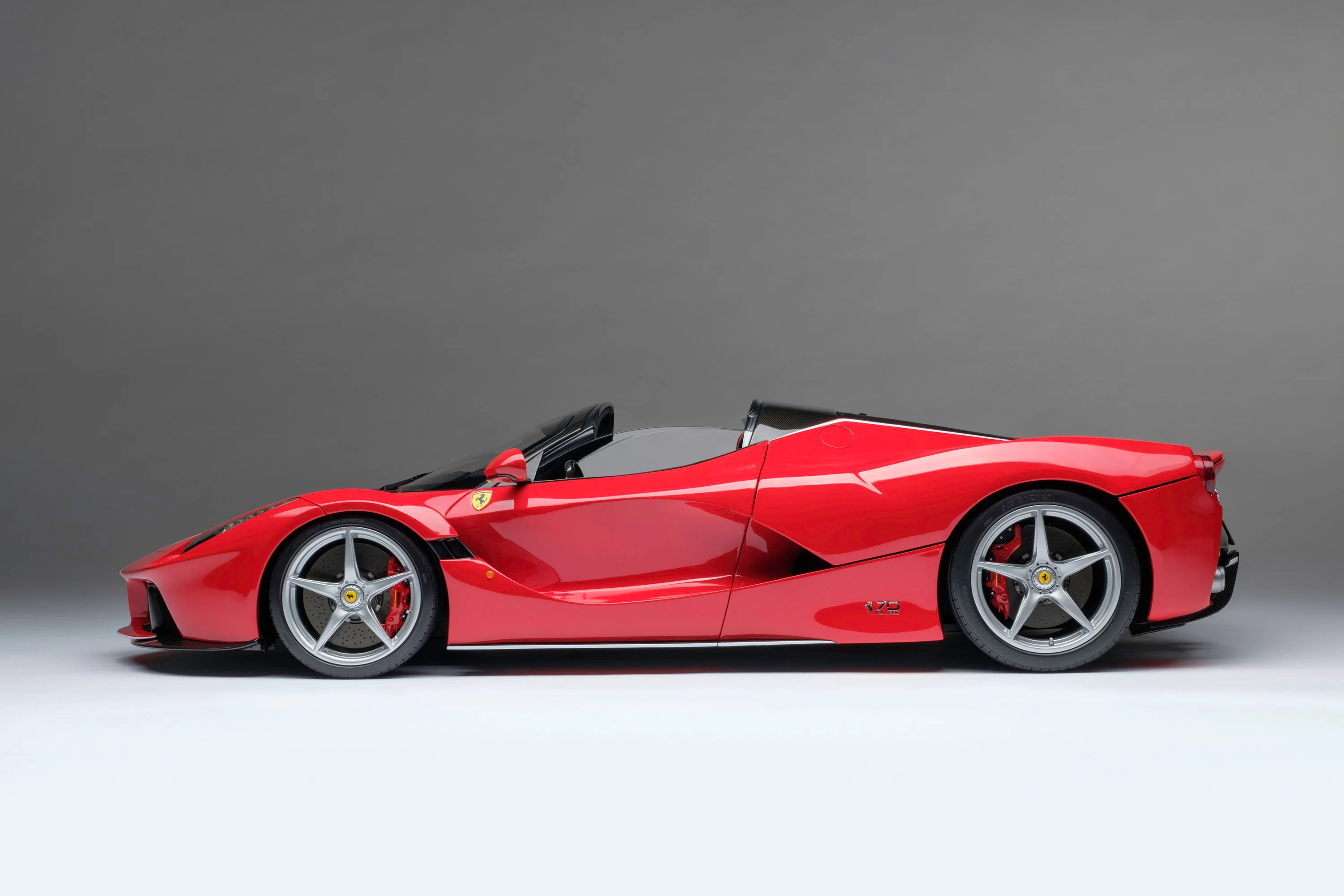 Ferrari LaFerrari Aperta (2016) - Image 9