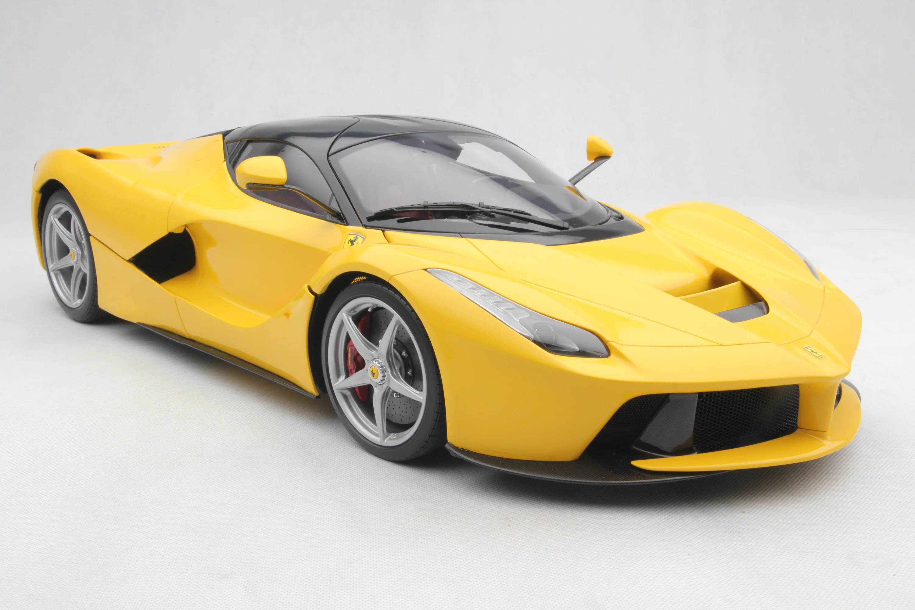 Ferrari LaFerrari & LaFerrari Aperta - Tailor Made - Image 18