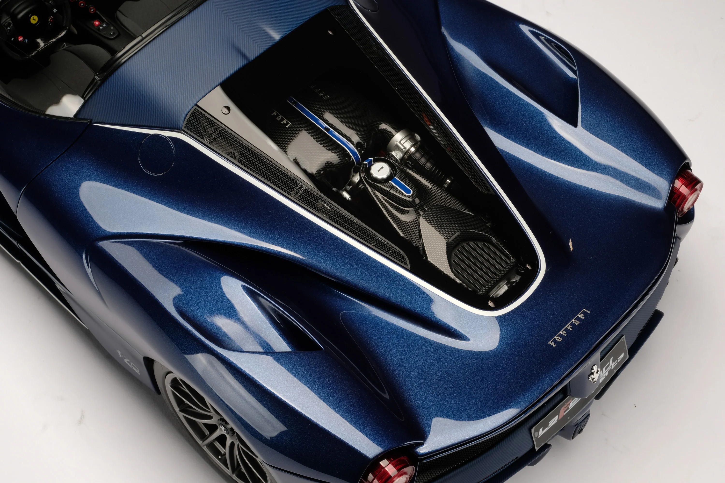 Ferrari LaFerrari & LaFerrari Aperta - Tailor Made - Image 4