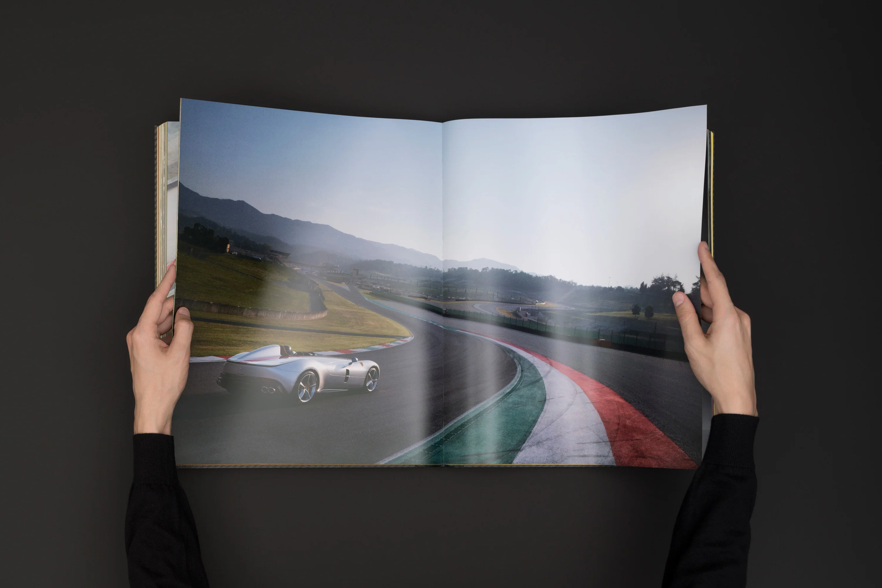 Ferrari Monza SP1/SP2 Limited Edition Book - Image 3