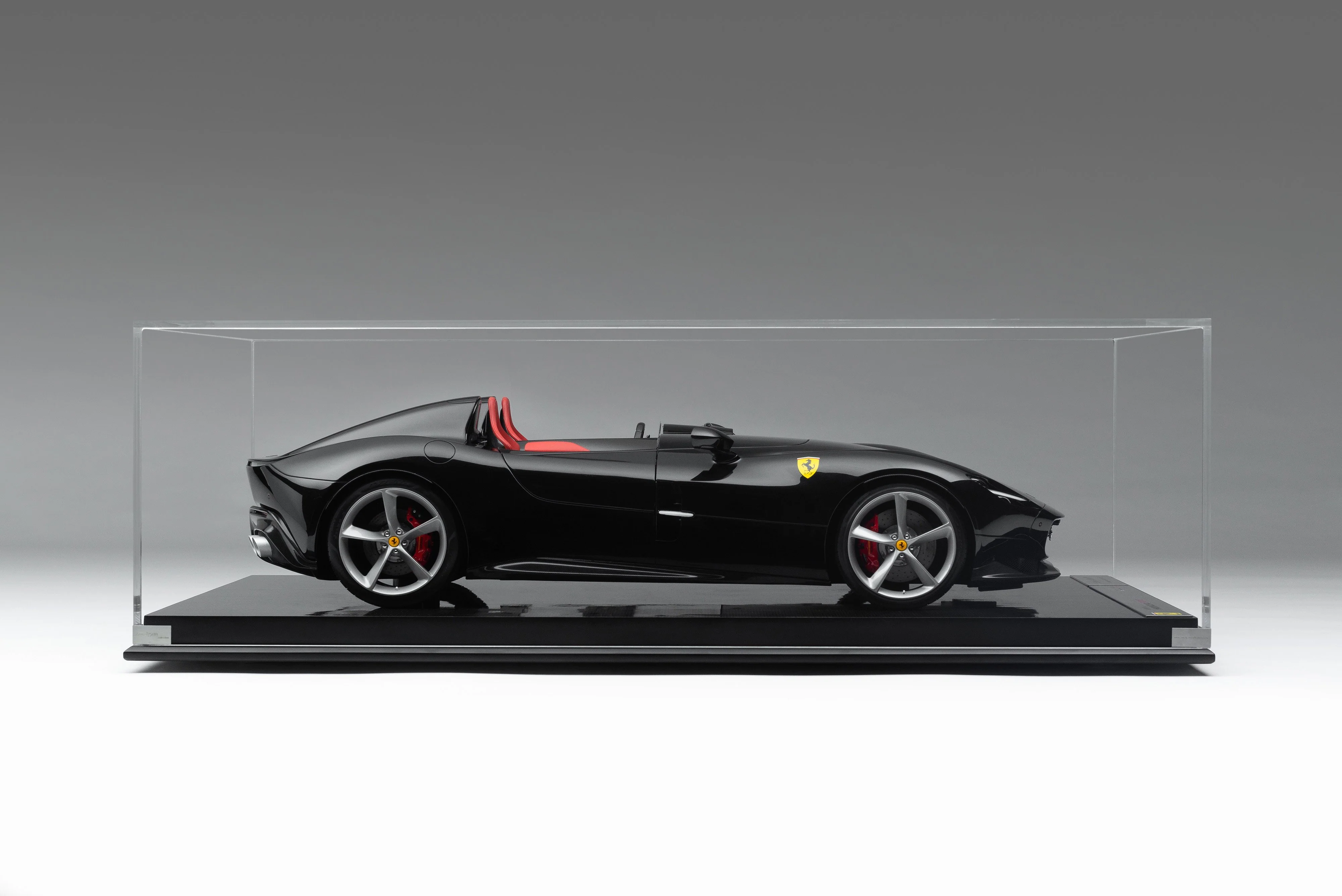 Ferrari Monza SP2 (2019) - Image 10
