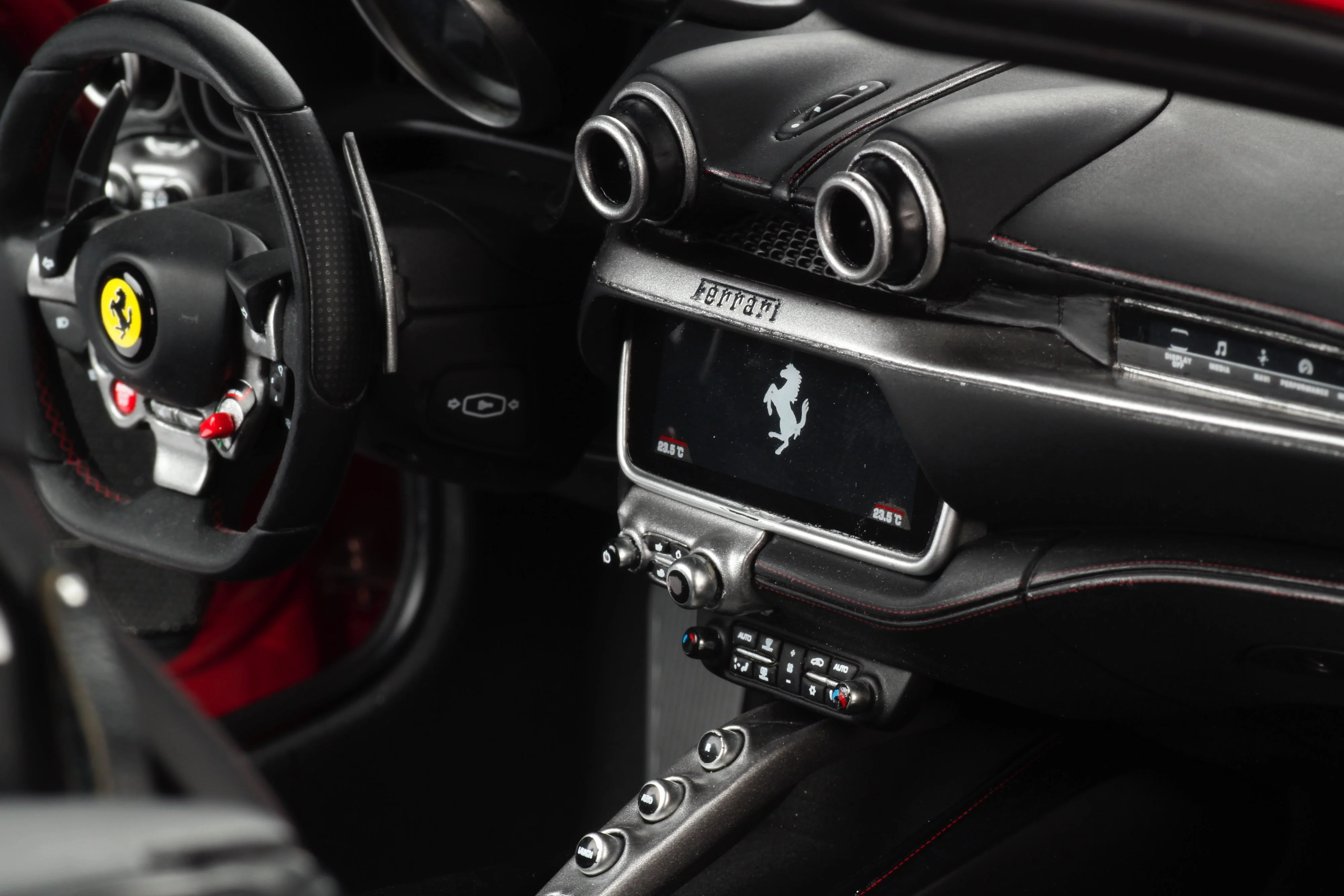 Ferrari Portofino (2017) - Image 21