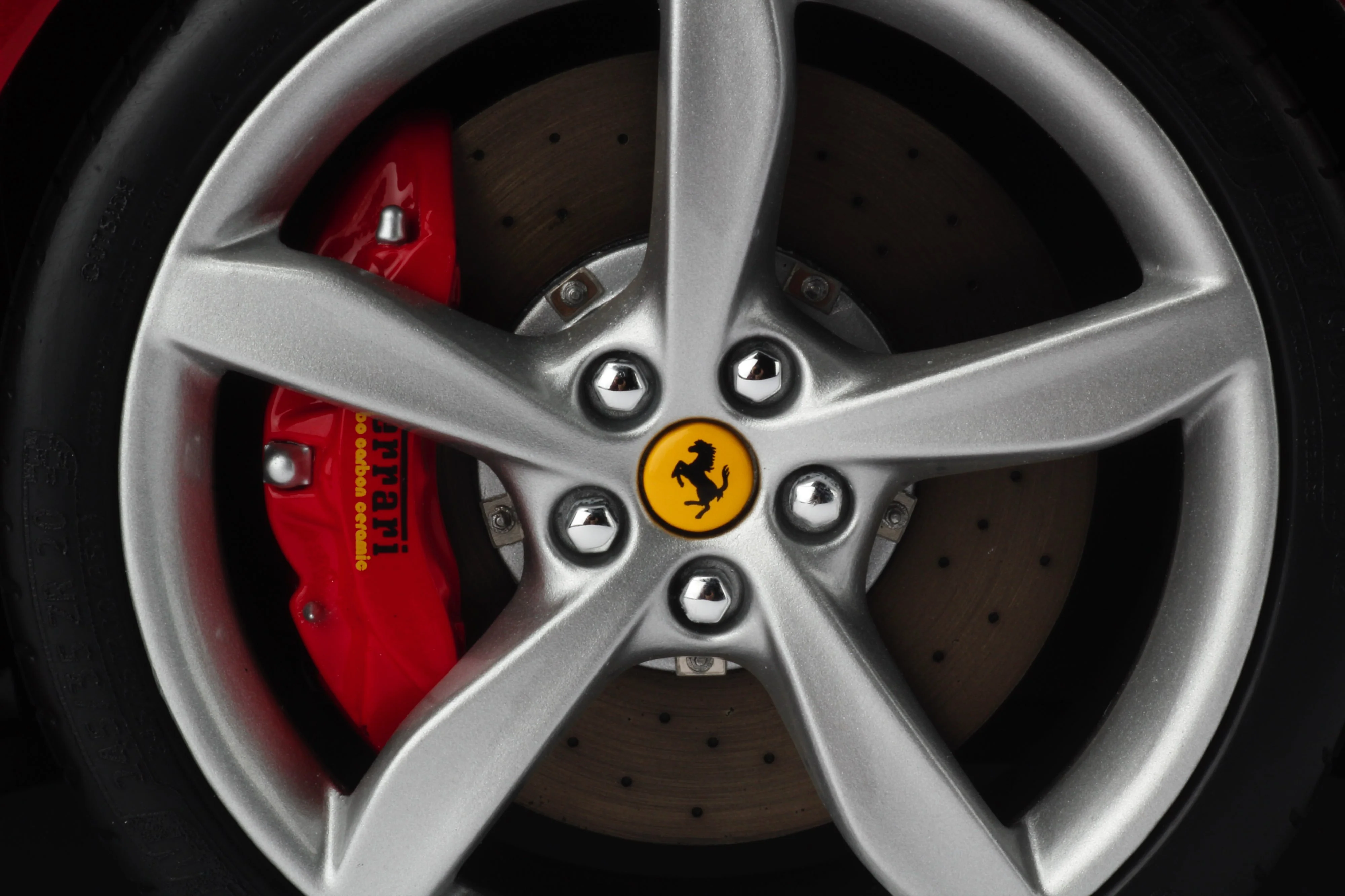 Ferrari Portofino (2017) - Image 24