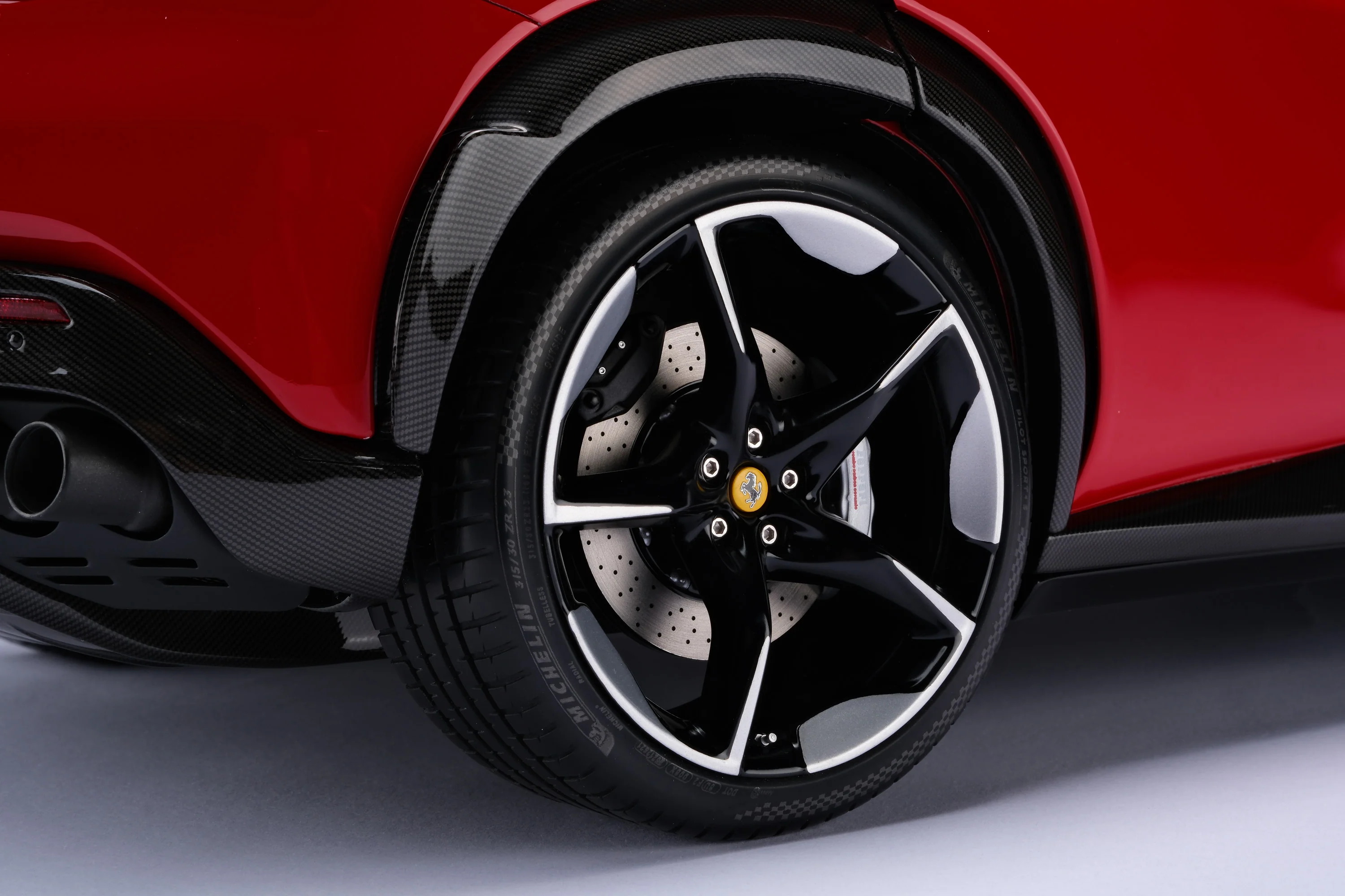 Ferrari Purosangue (2023) - Image 17