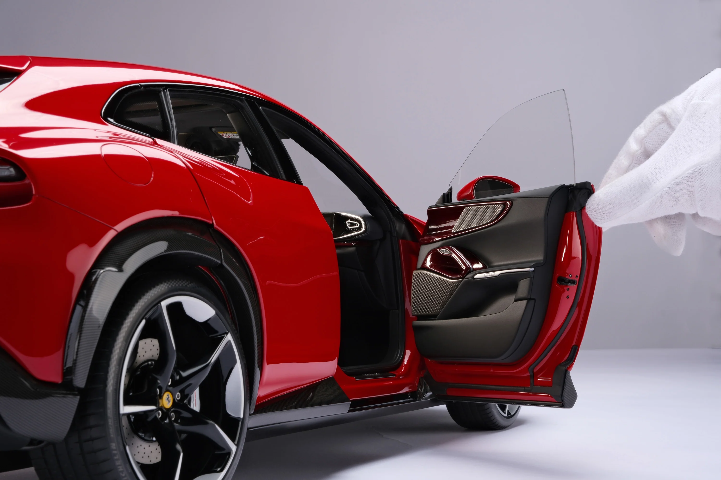 Ferrari Purosangue (2023) - Image 4