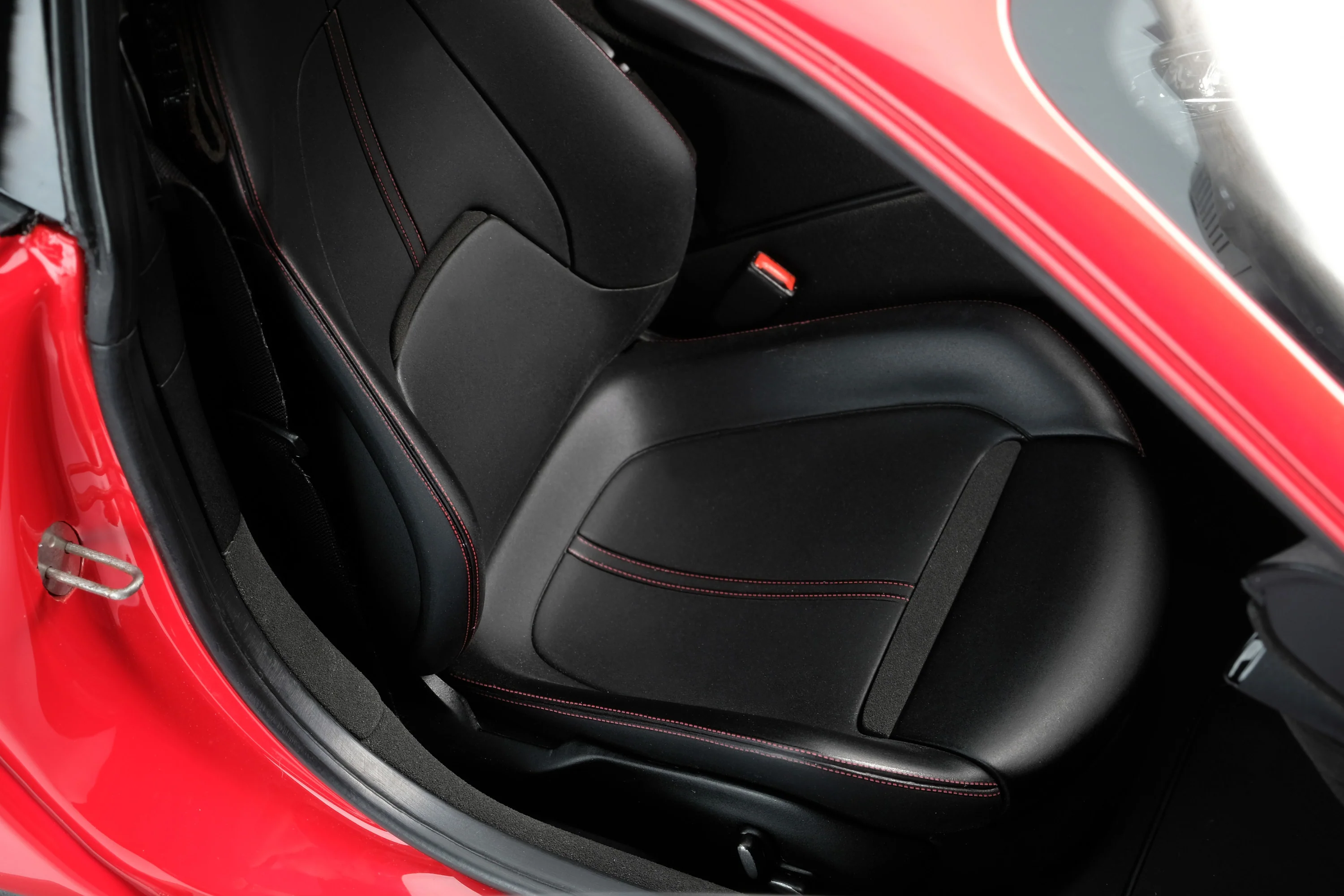 Ferrari Roma (2020) - Image 14
