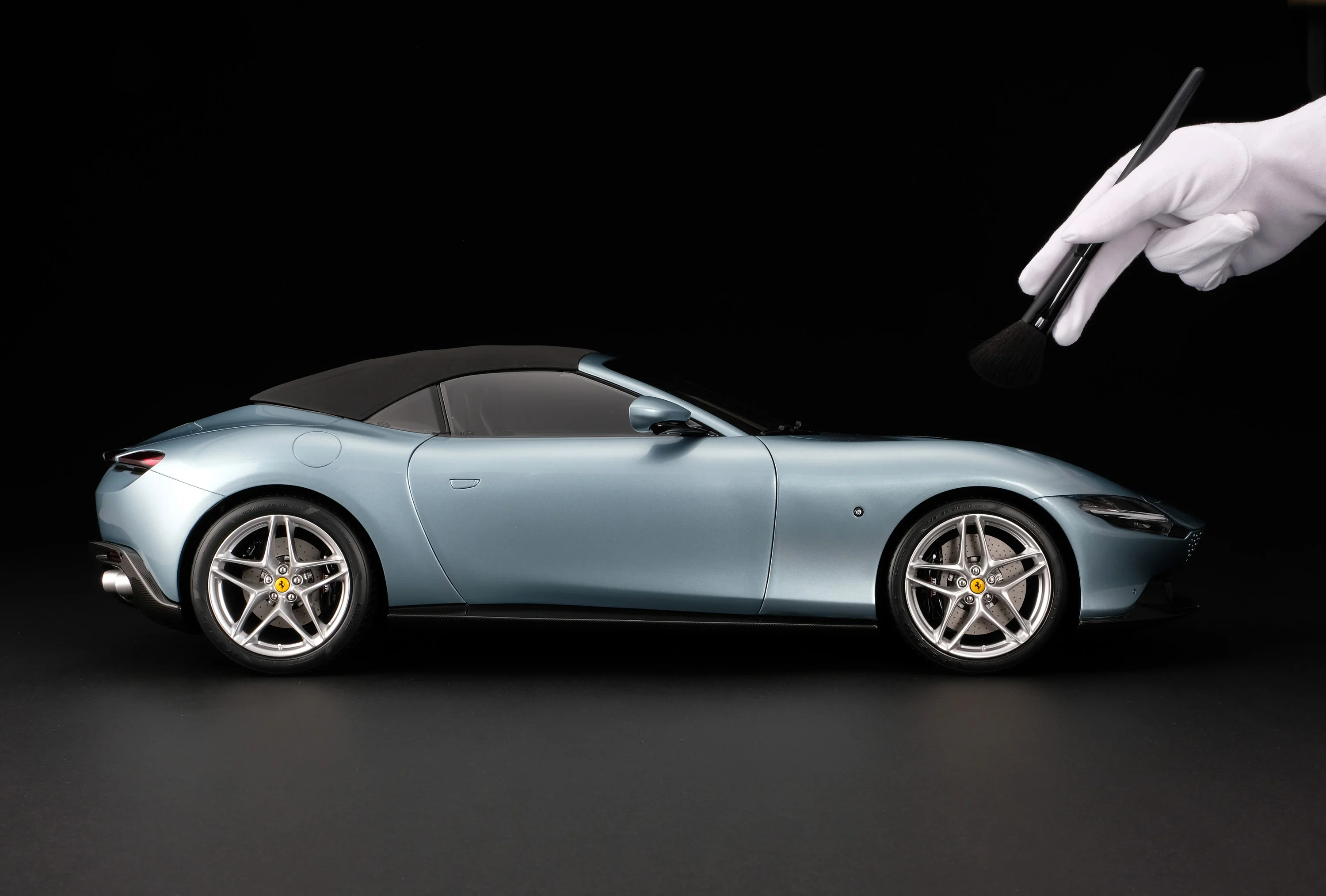 Ferrari Roma Spider - Image 3