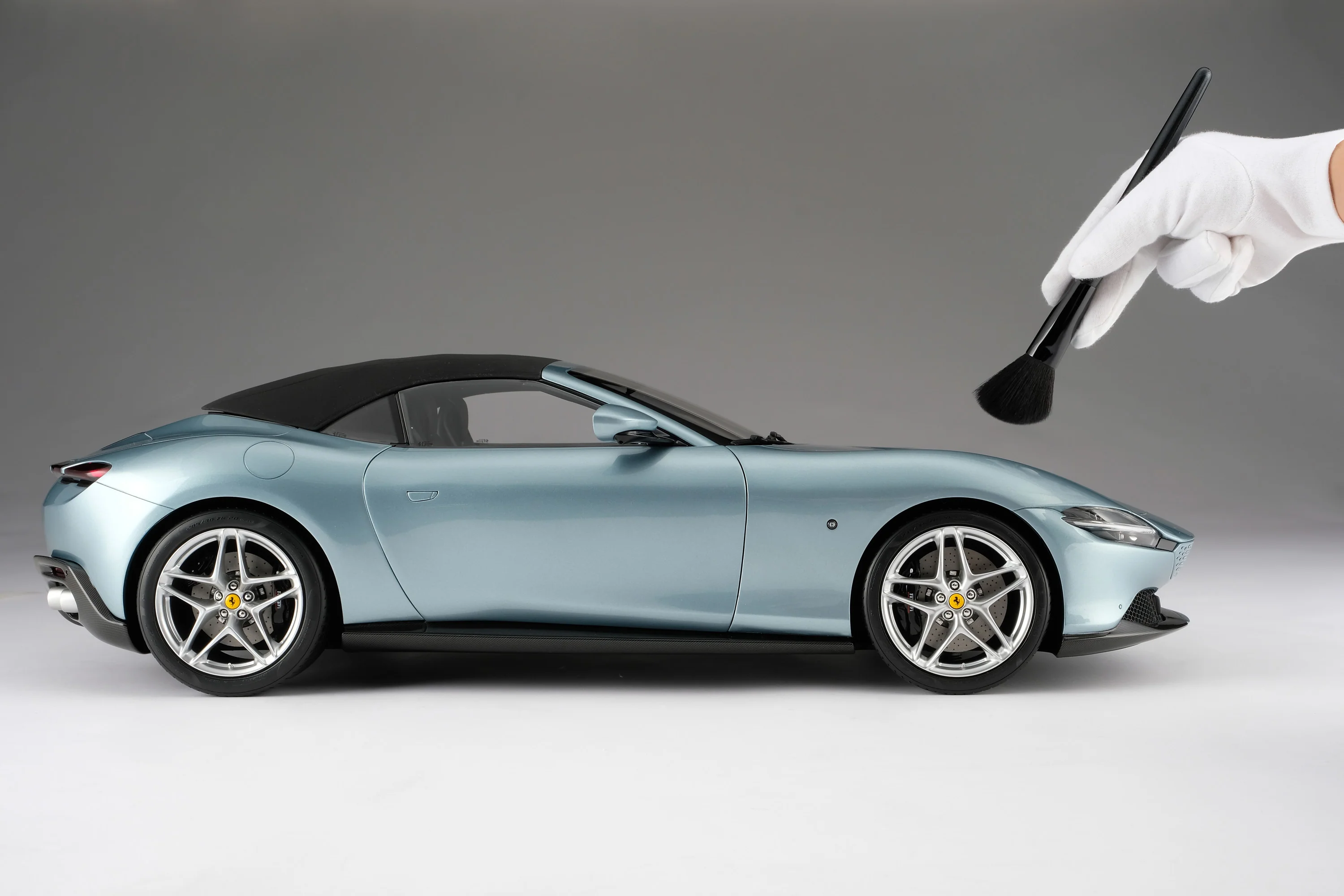 Ferrari Roma Spider - Image 4
