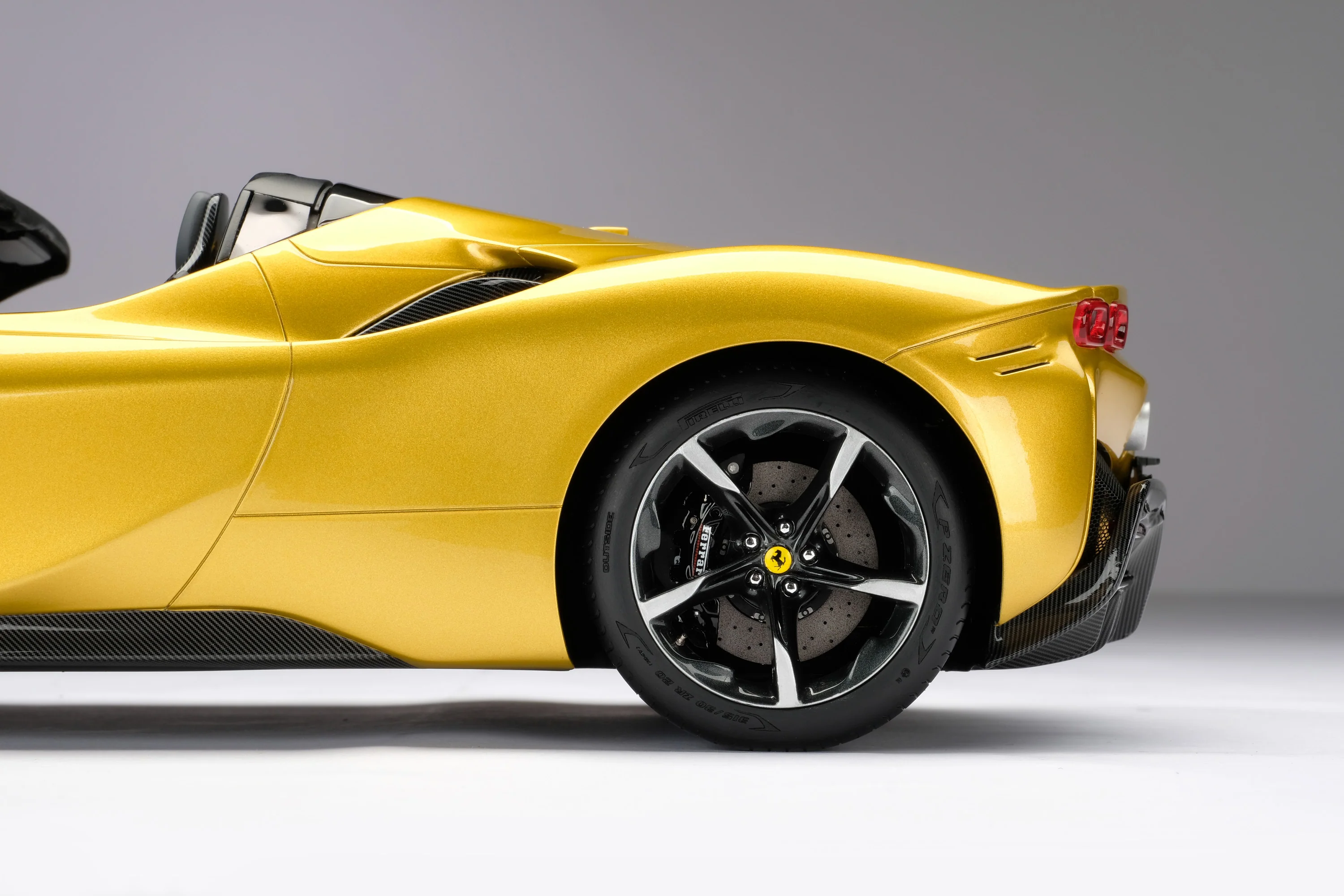 Ferrari SF90 Spider - Image 10