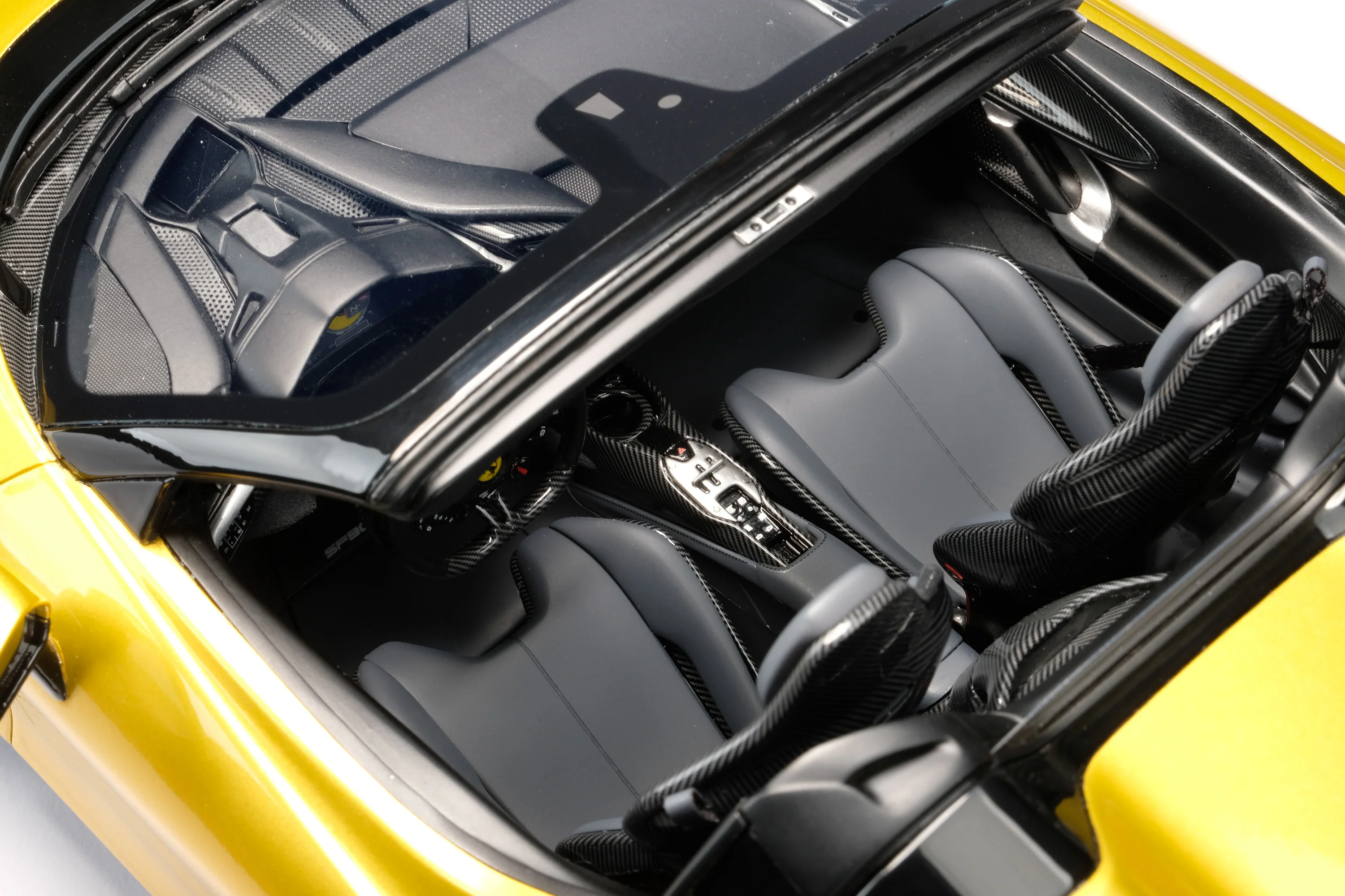 Ferrari SF90 Spider - Image 13