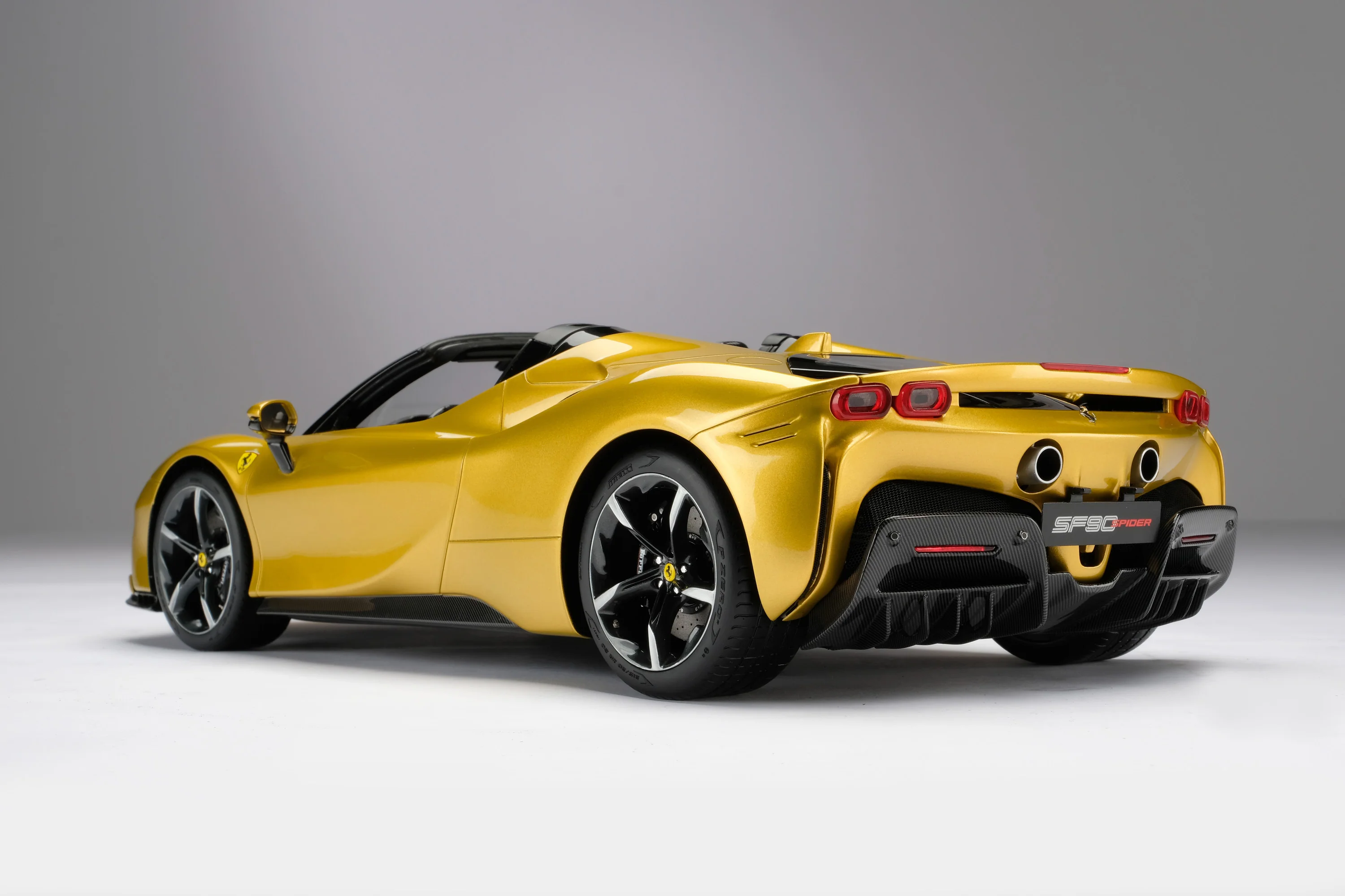 Ferrari SF90 Spider - Image 15