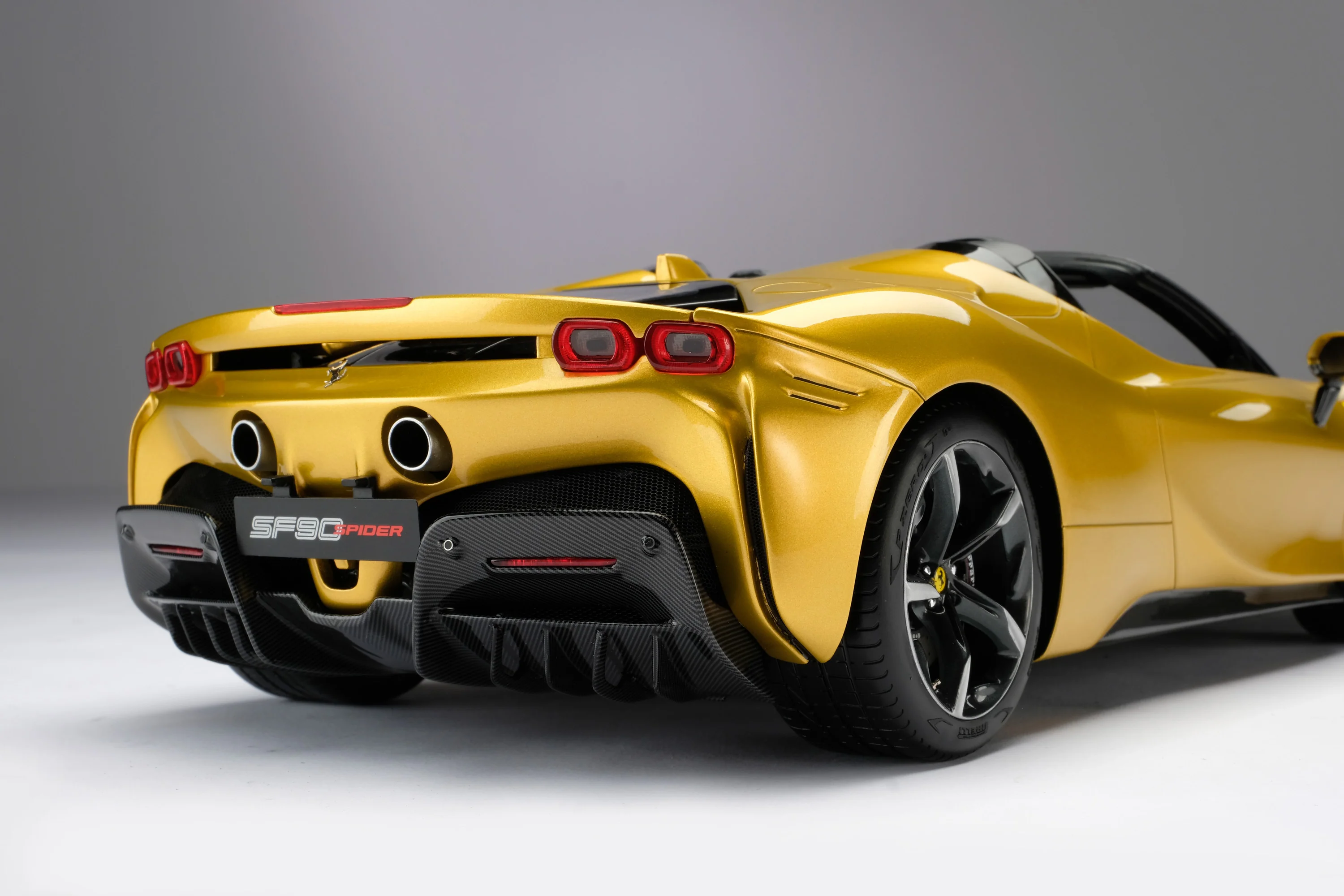 Ferrari SF90 Spider - Image 16