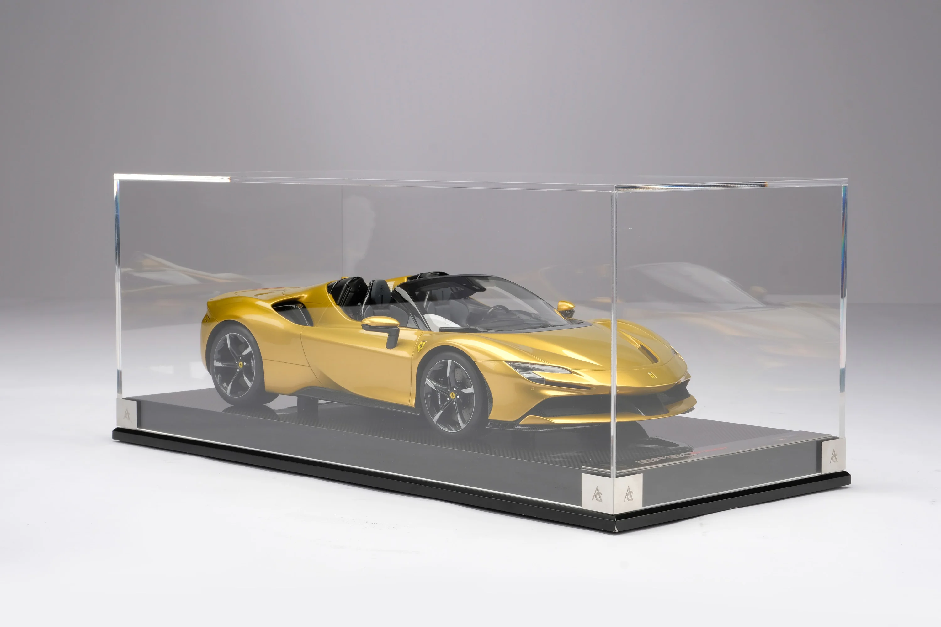 Ferrari SF90 Spider - Image 18