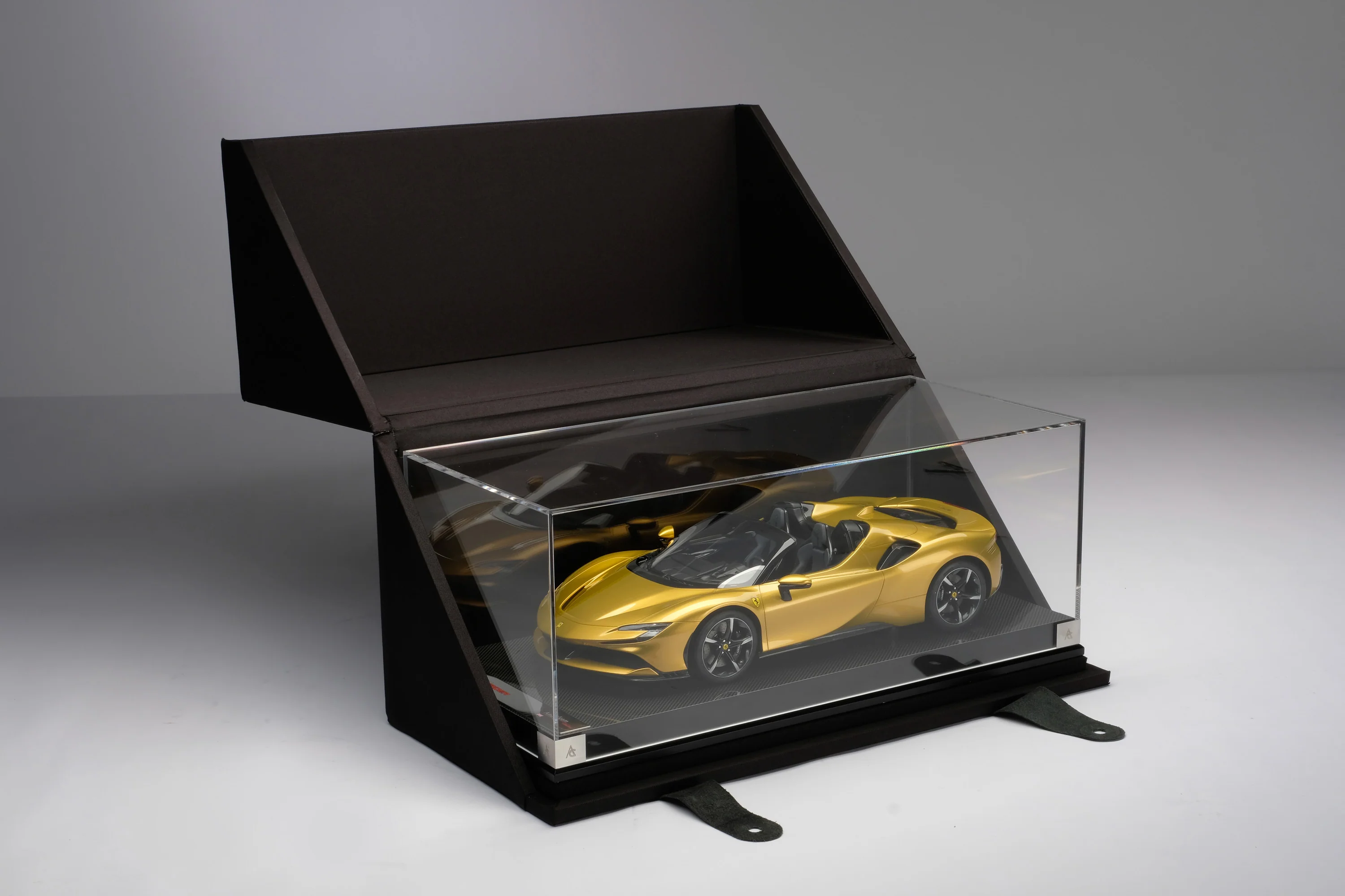Ferrari SF90 Spider - Image 20