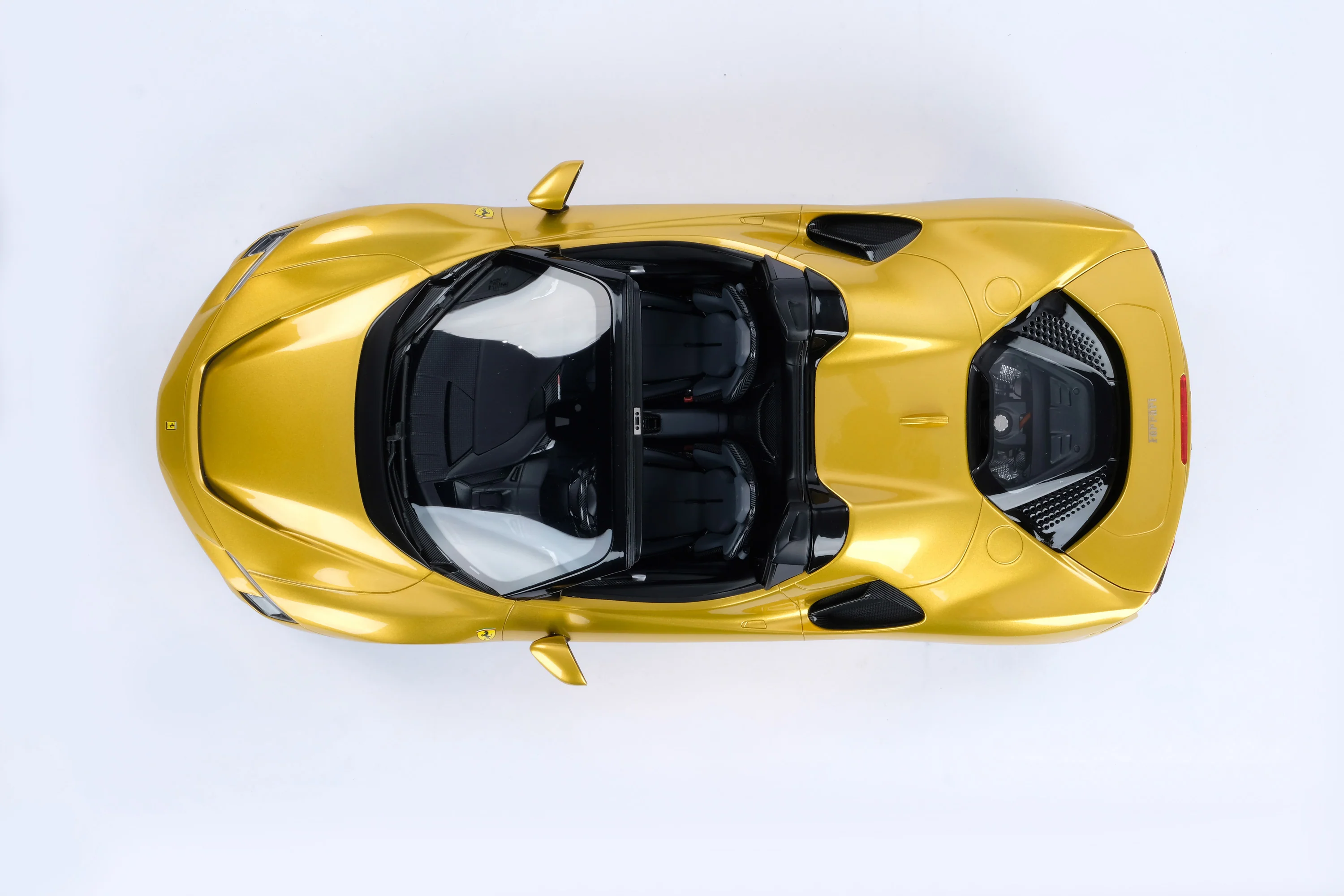 Ferrari SF90 Spider - Image 21