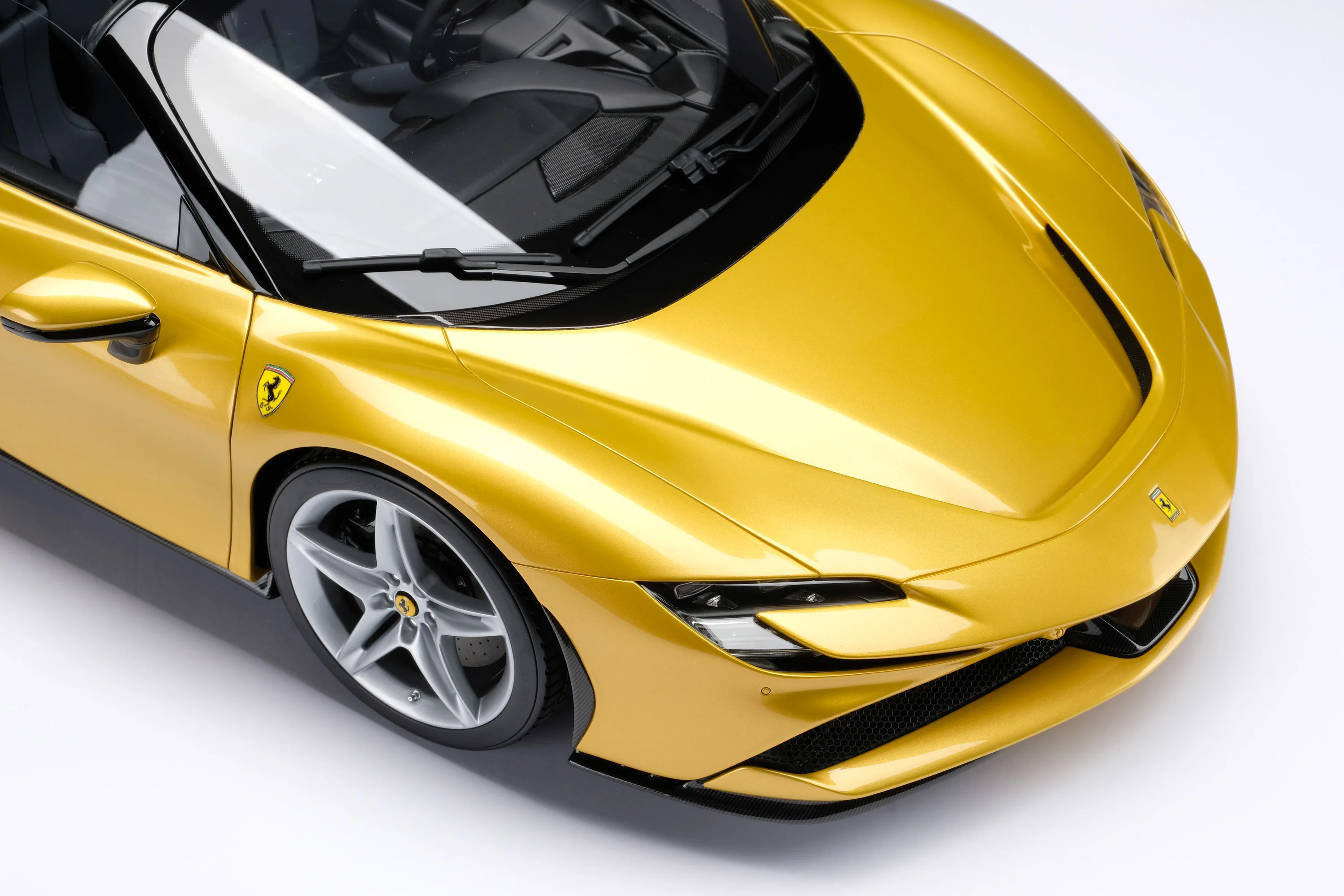 Ferrari SF90 Spider (2020) - Image 10