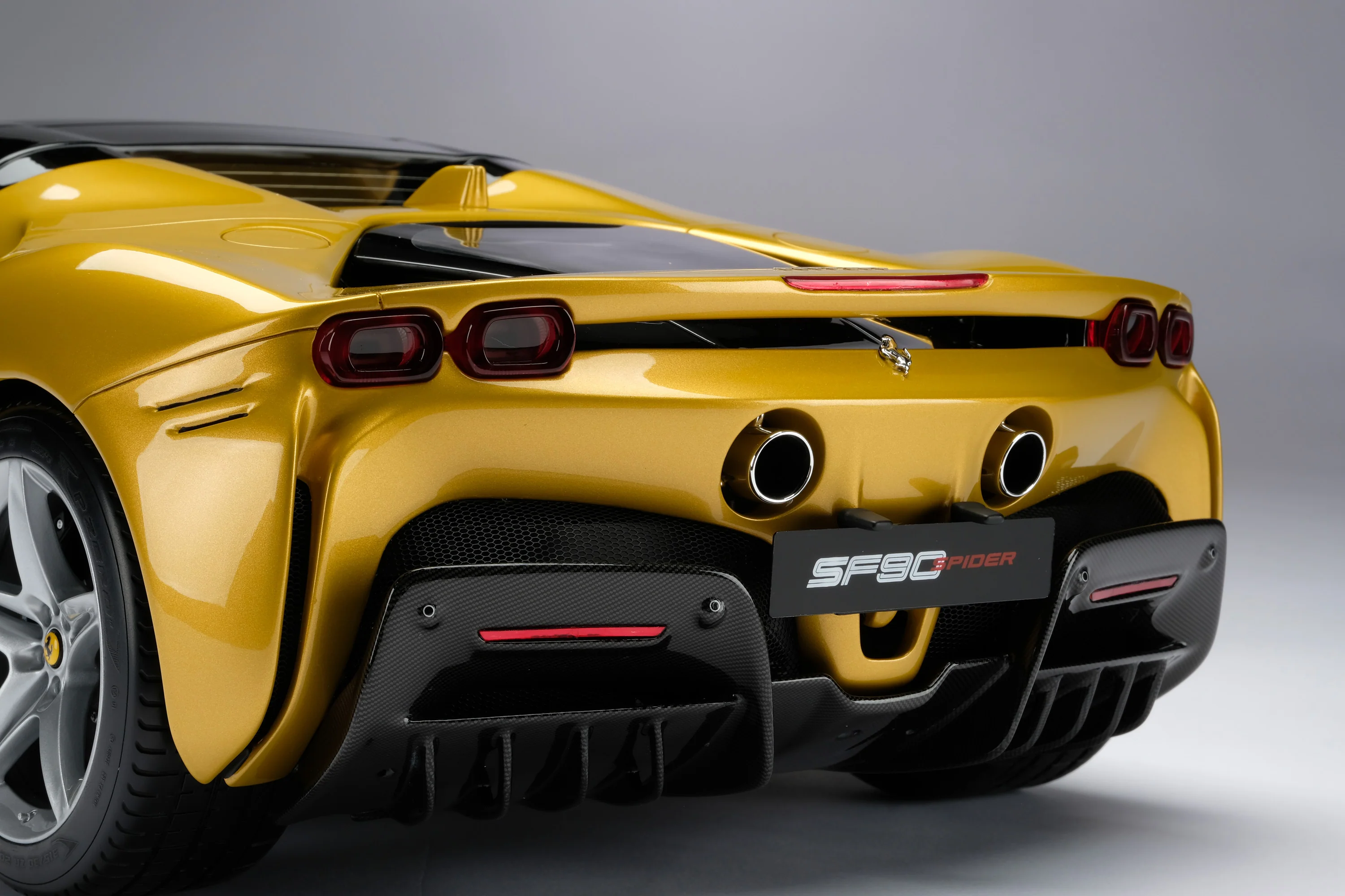 Ferrari SF90 Spider (2020) - Image 12