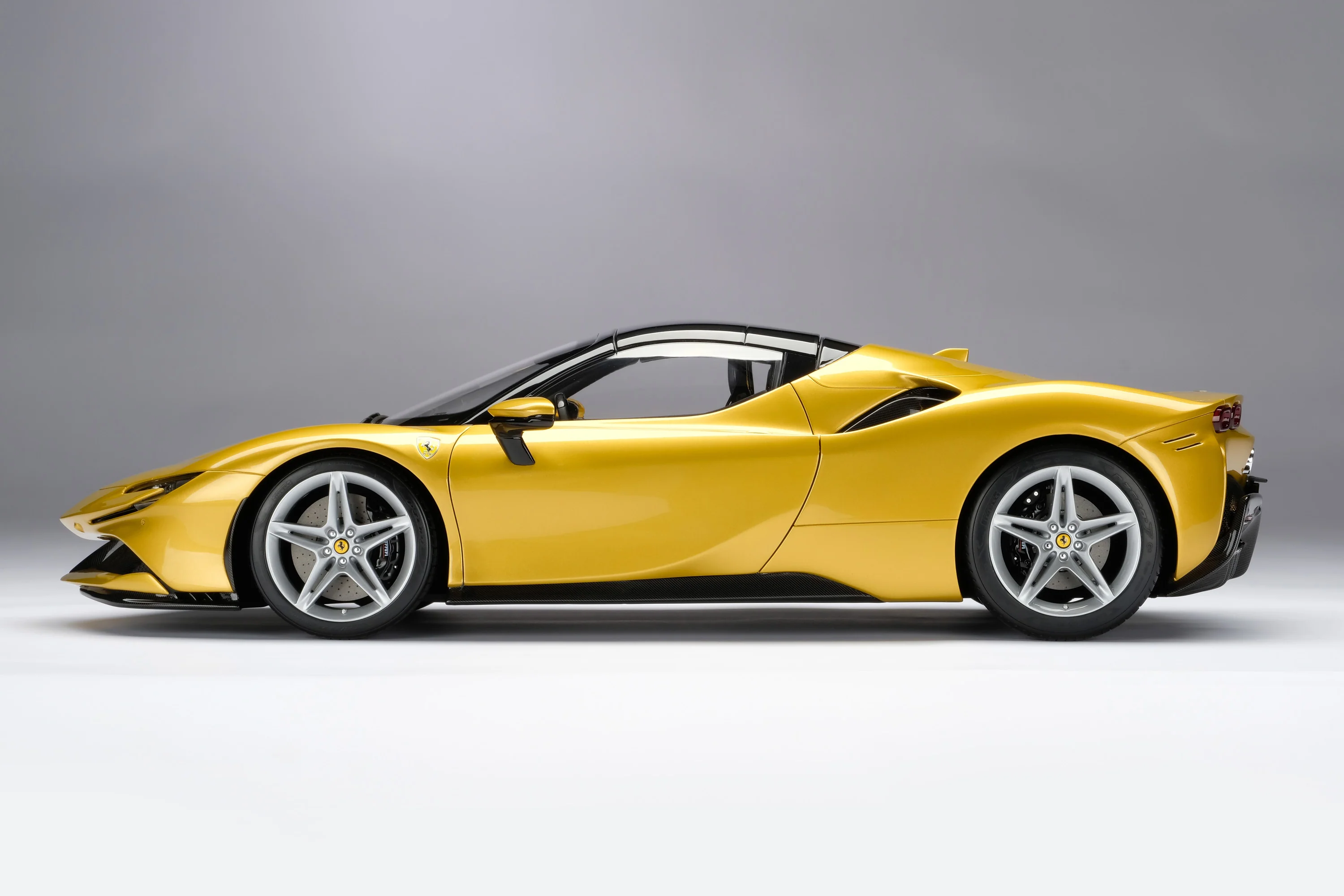 Ferrari SF90 Spider (2020) - Image 13