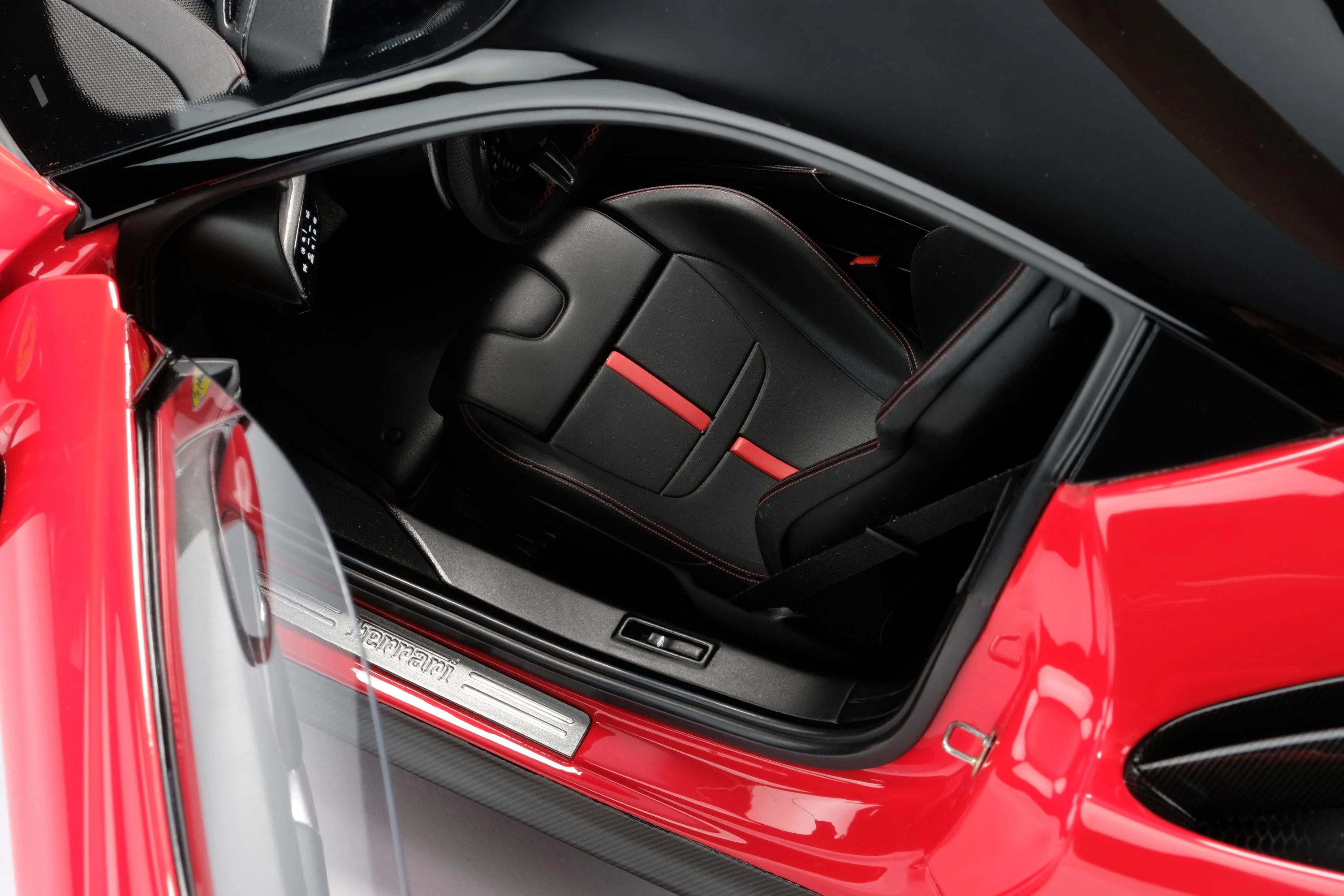 Ferrari SF90 Stradale (2019) - Image 13