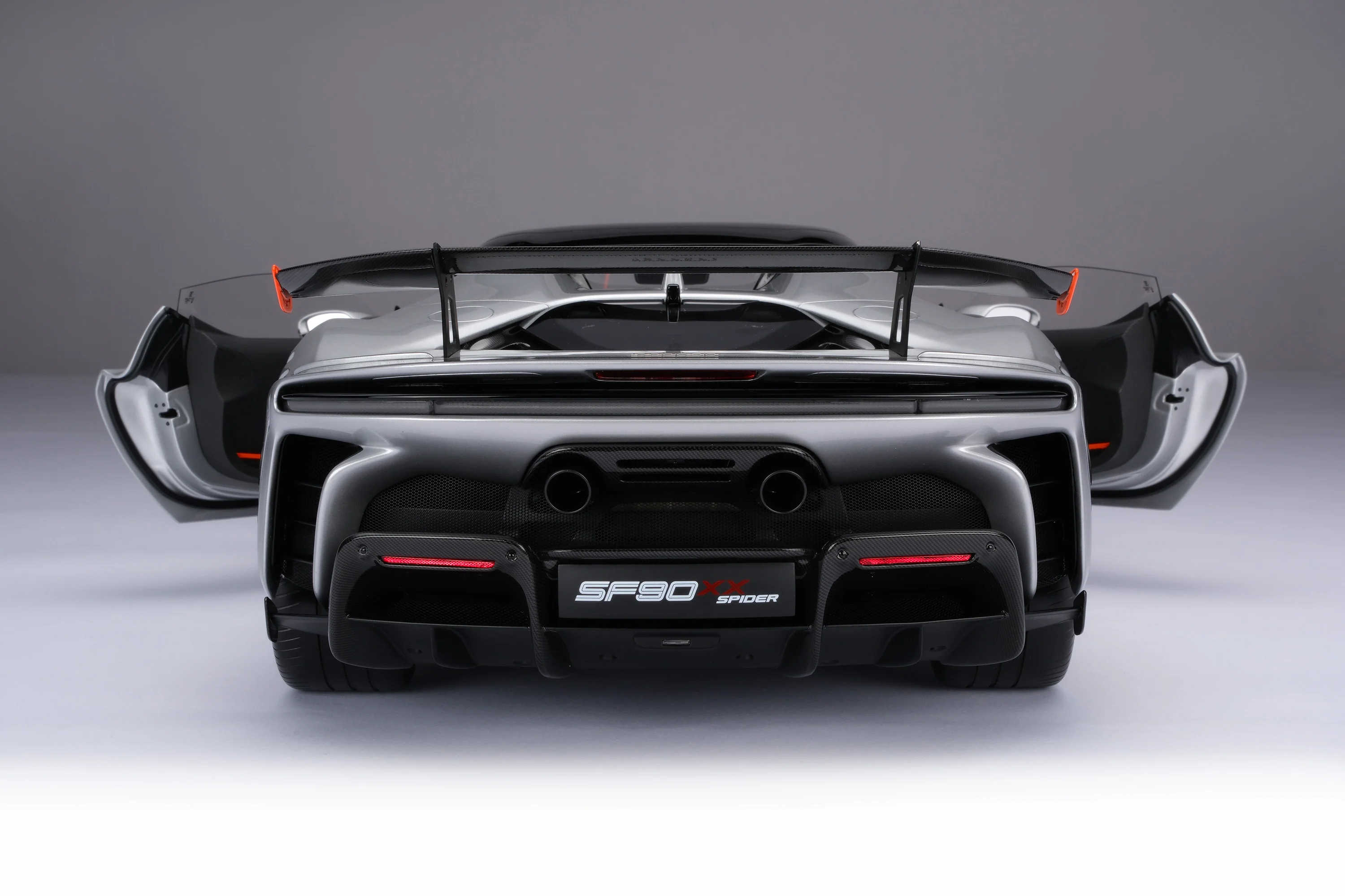 Ferrari SF90 XX Spider (2023) - Image 25
