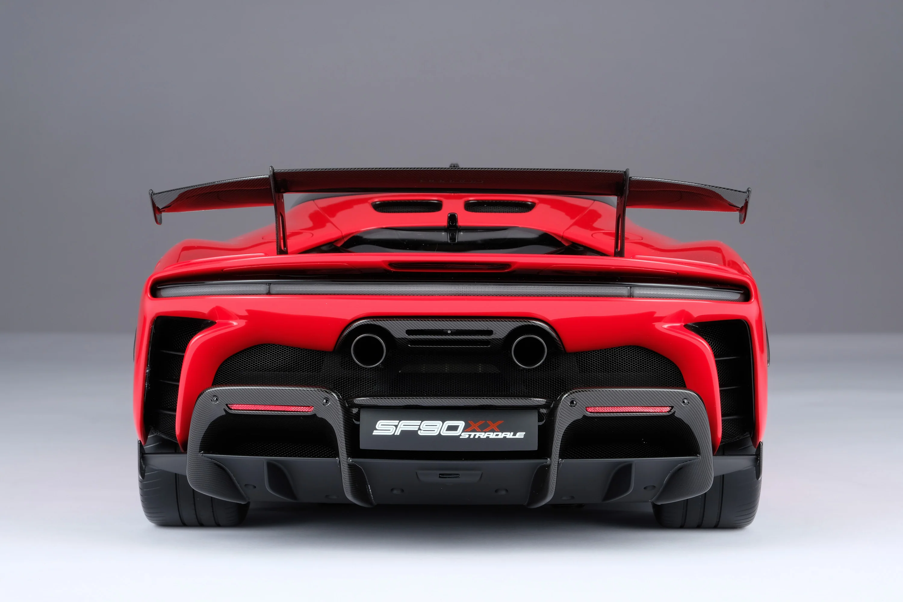 Ferrari SF90 XX Stradale (2023) - Image 9