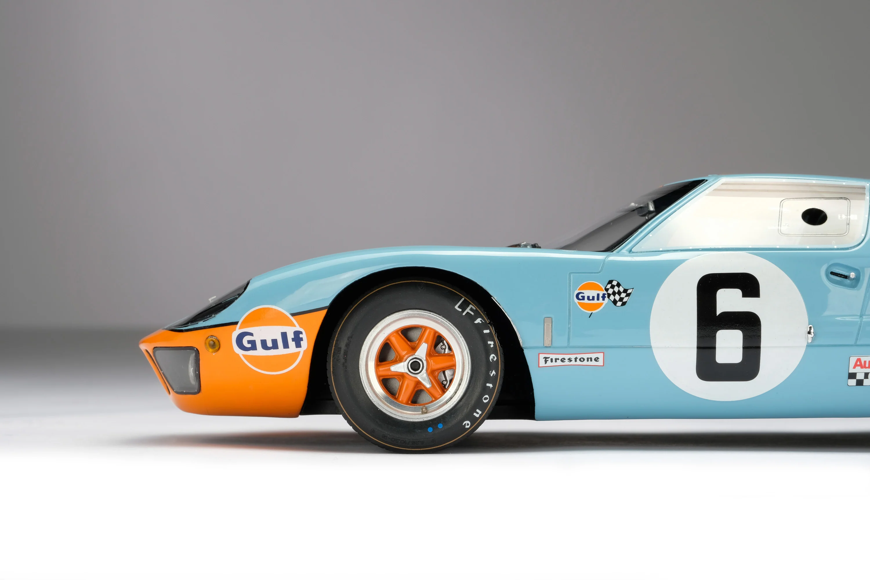 Ford GT40 - 1969 Le Mans Winner - Image 13