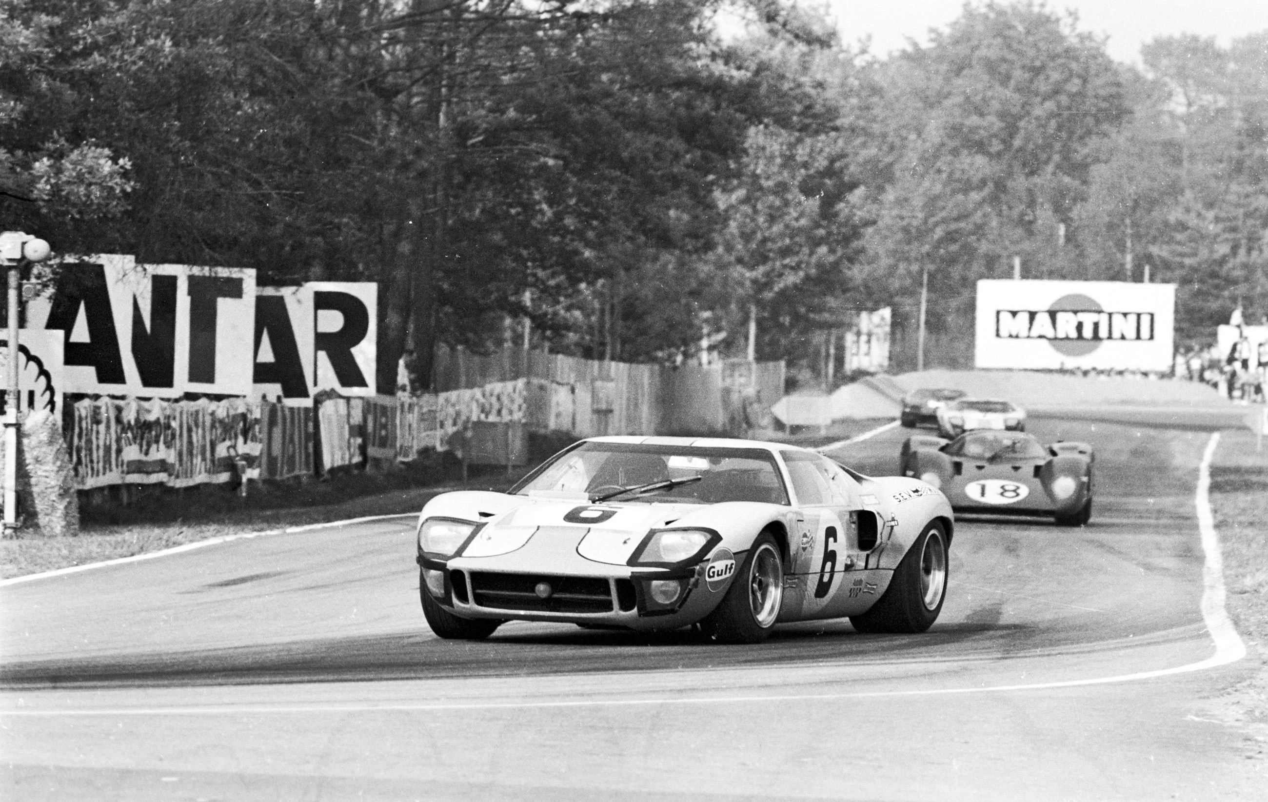 Ford GT40 - 1969 Le Mans Winner - Image 5