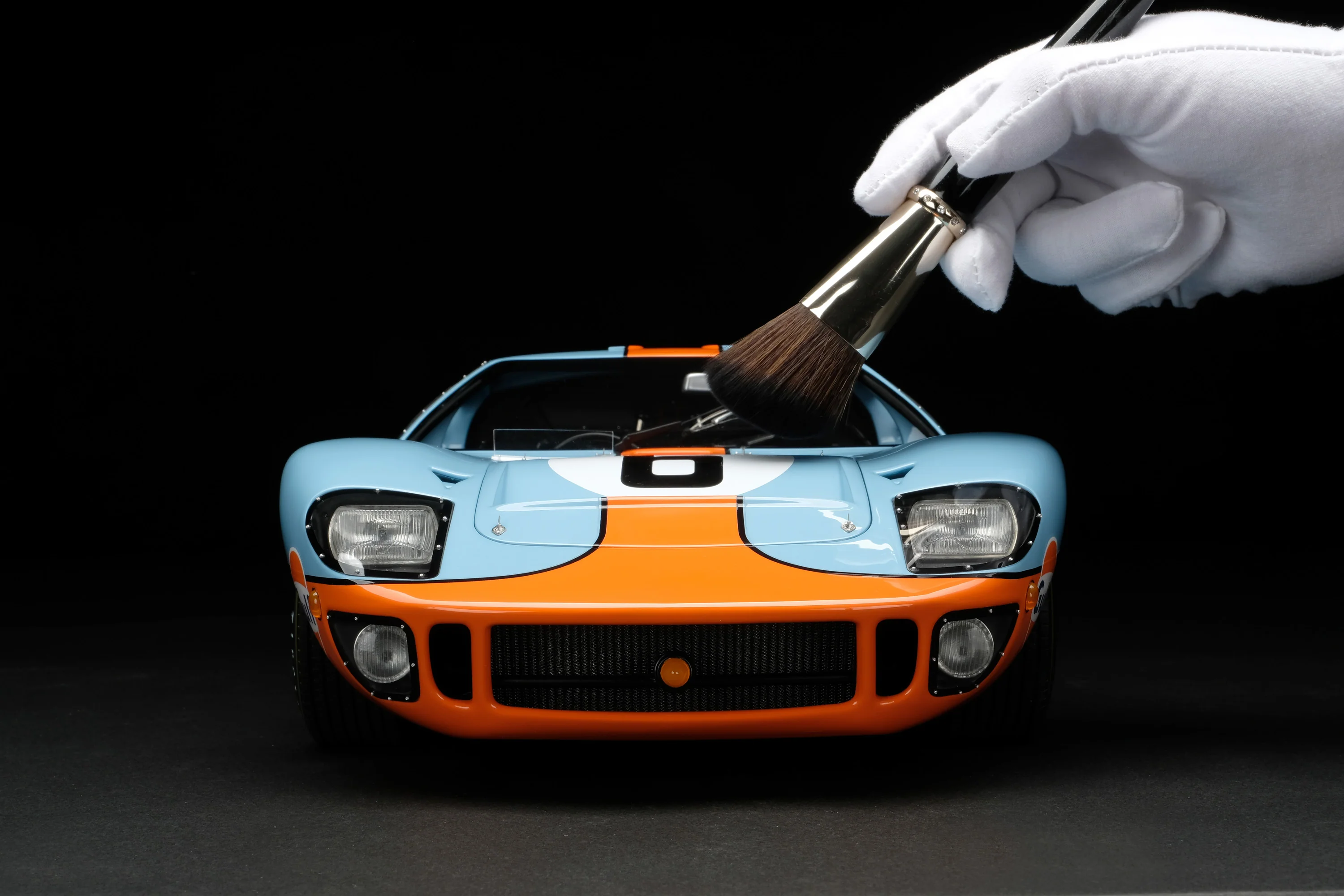 Ford GT40 - 1969 Le Mans Winner - Image 4