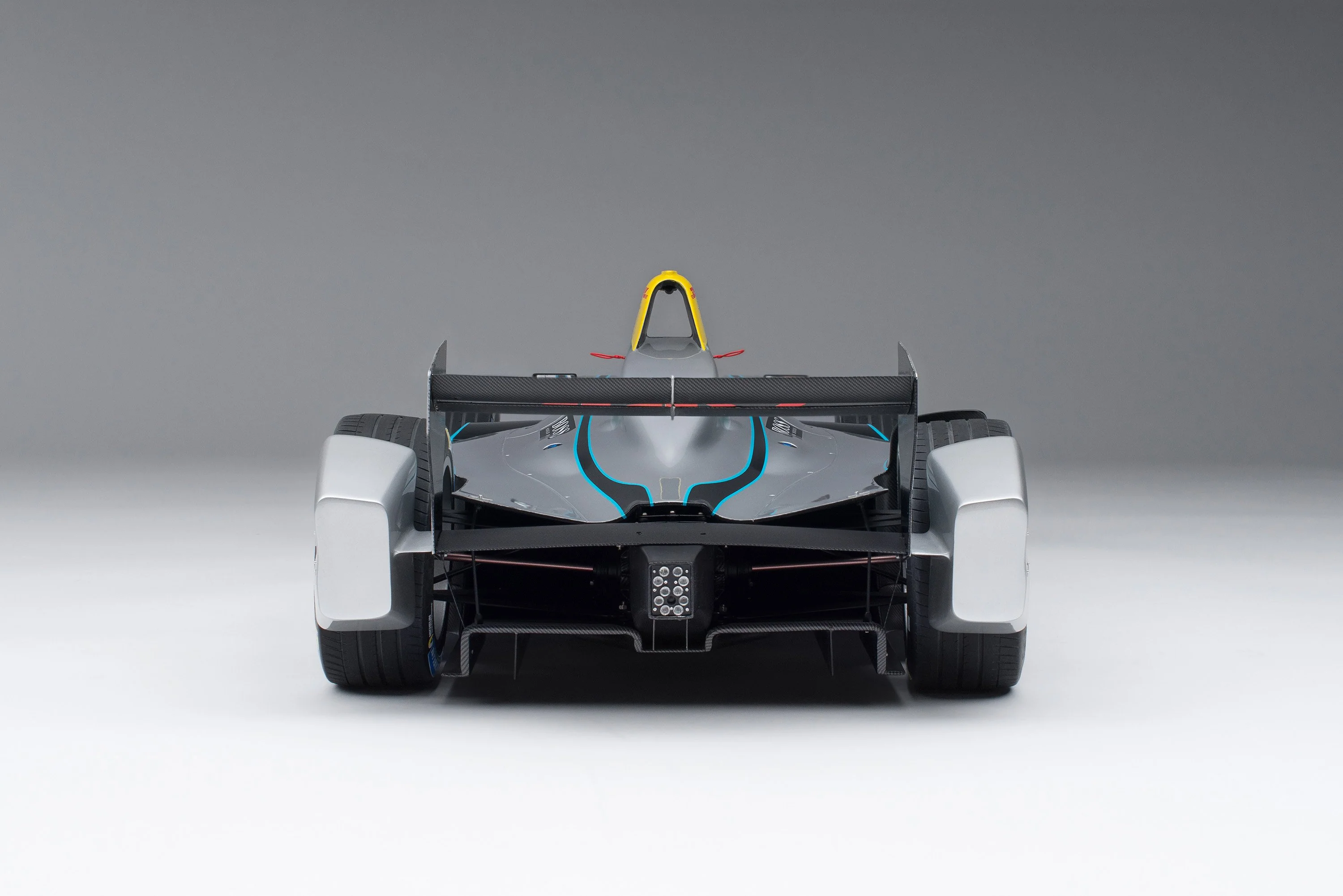 Spark-Renault SRT_01E Show Car (2017) - Gen1 Season 4 - Image 11