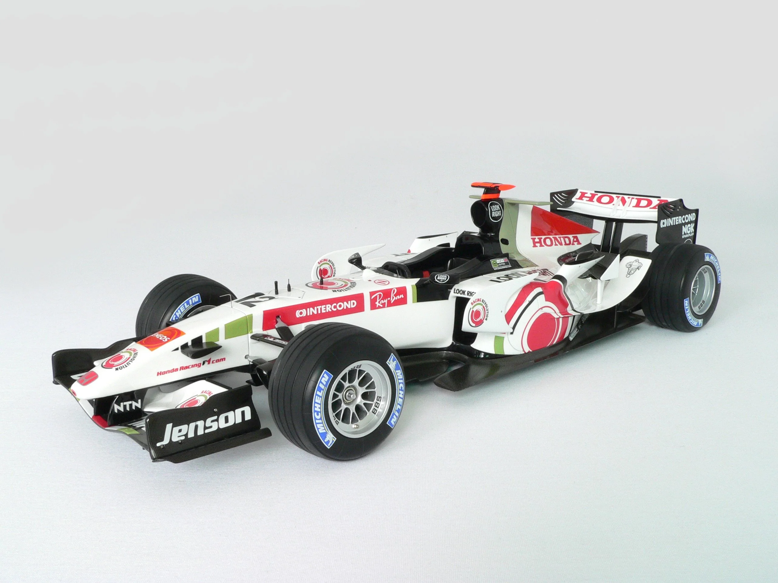Honda F1 RA106 (2006) Malaysian Grand Prix 3rd Place - Button - Image 3