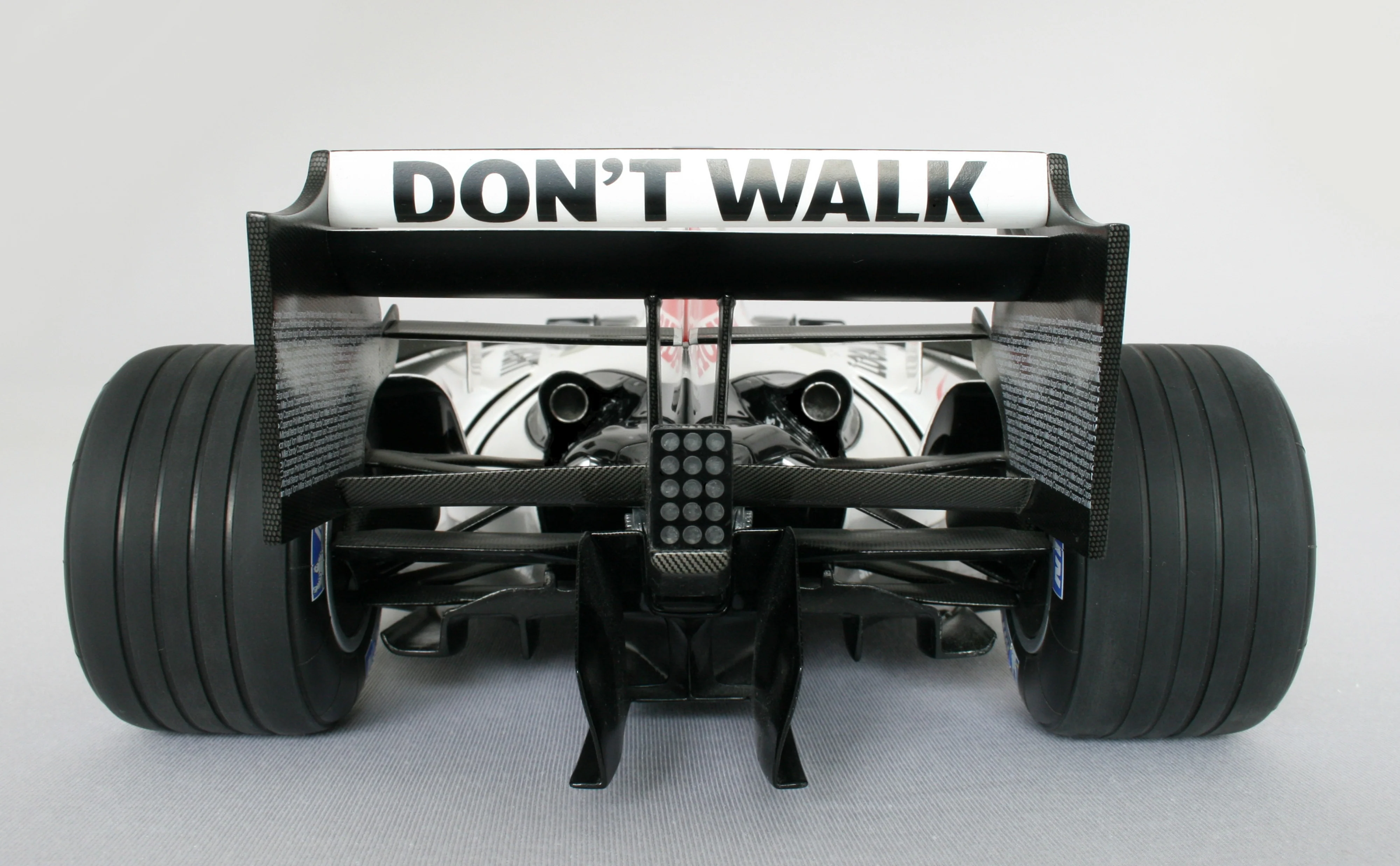 Honda F1 RA106 (2006) Malaysian Grand Prix 3rd Place - Button - Image 4