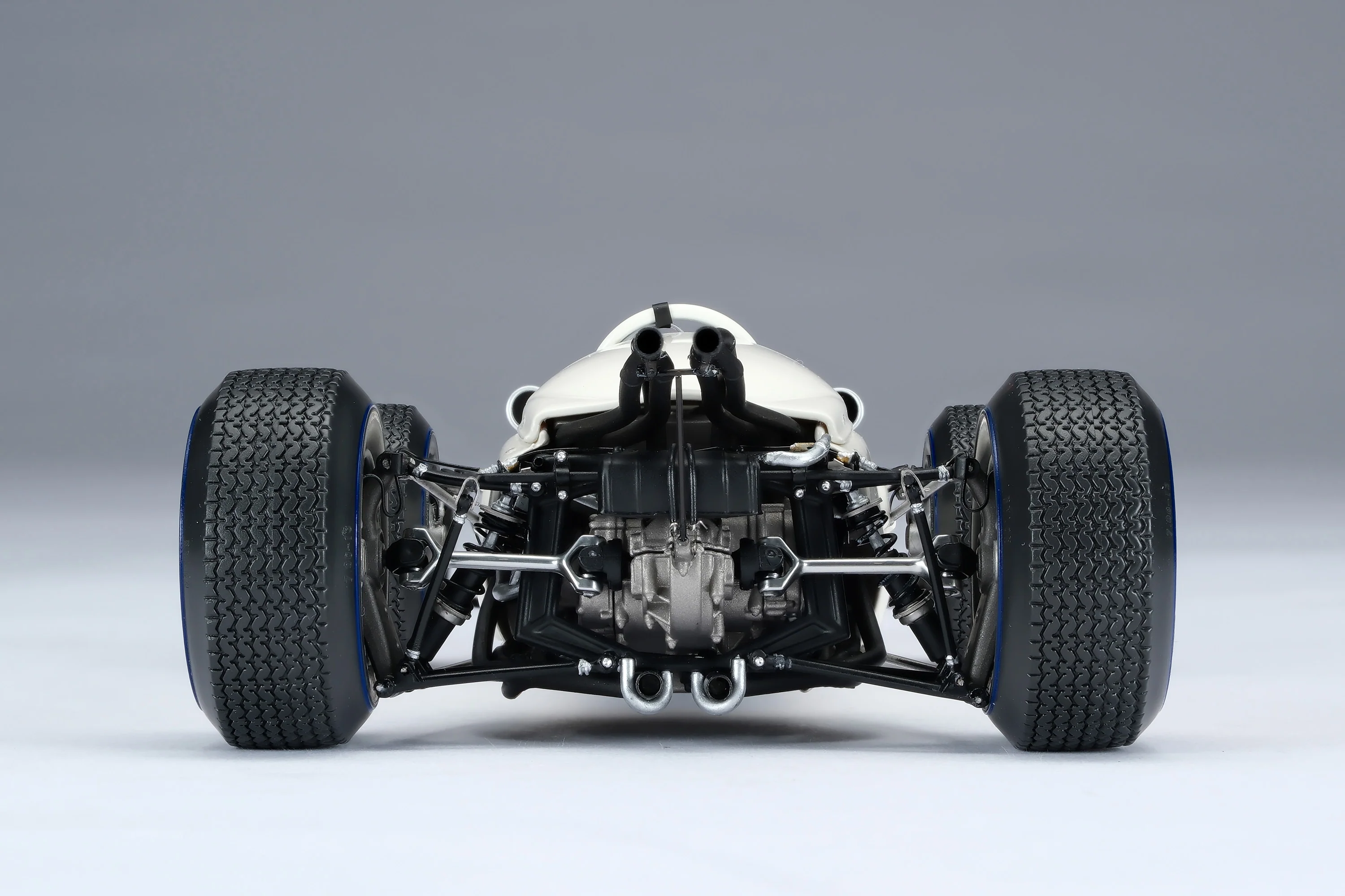 Honda RA272 - Mexican Grand Prix (1965) - Image 16