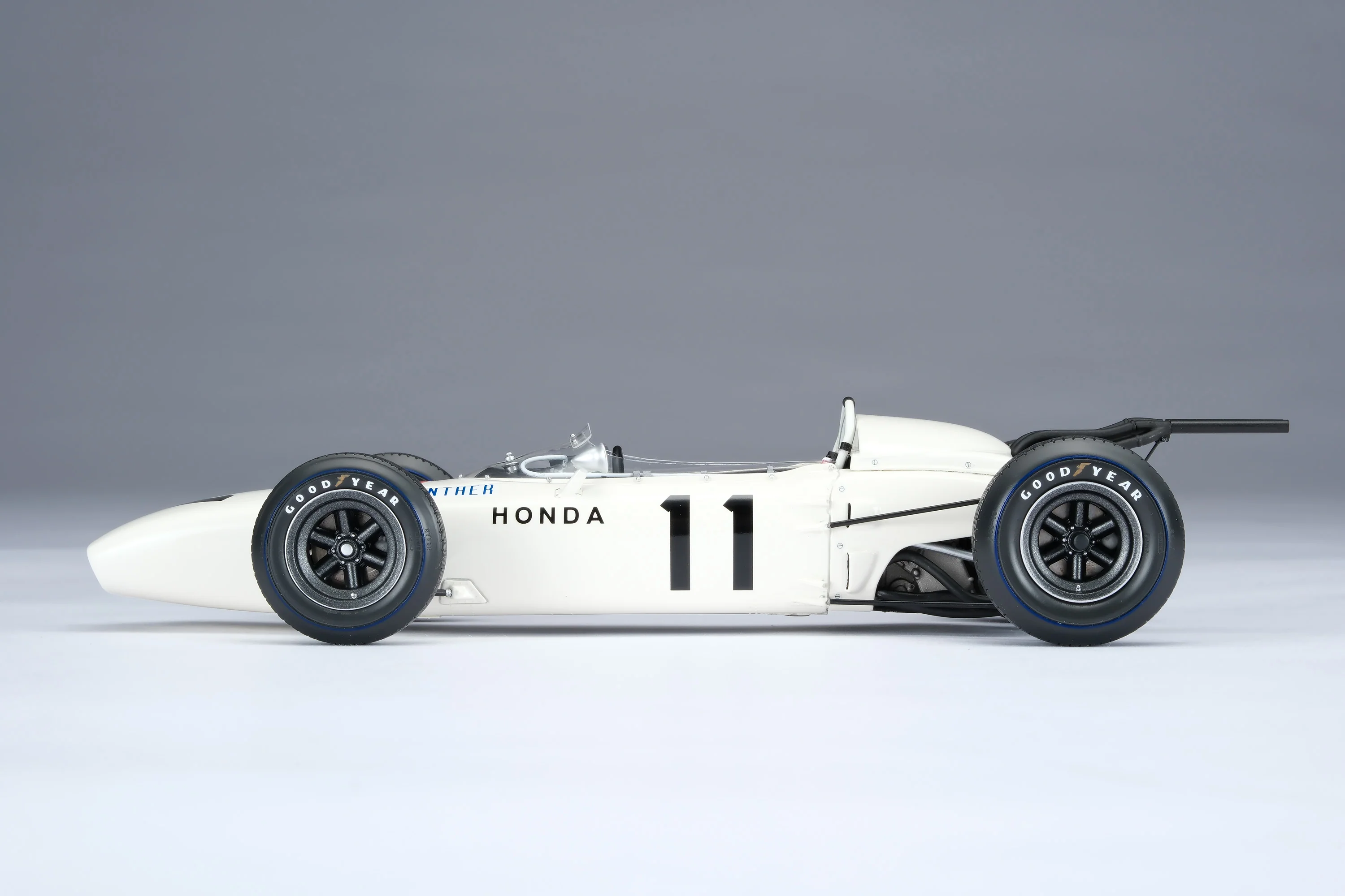 Honda RA272 - Mexican Grand Prix (1965) - Image 17