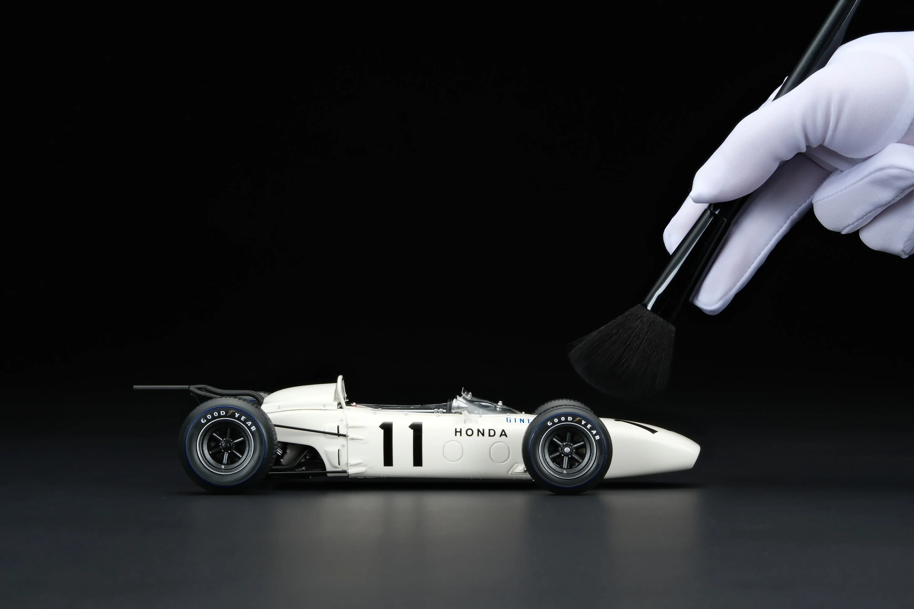 Honda RA272 - Mexican Grand Prix (1965) - Image 3