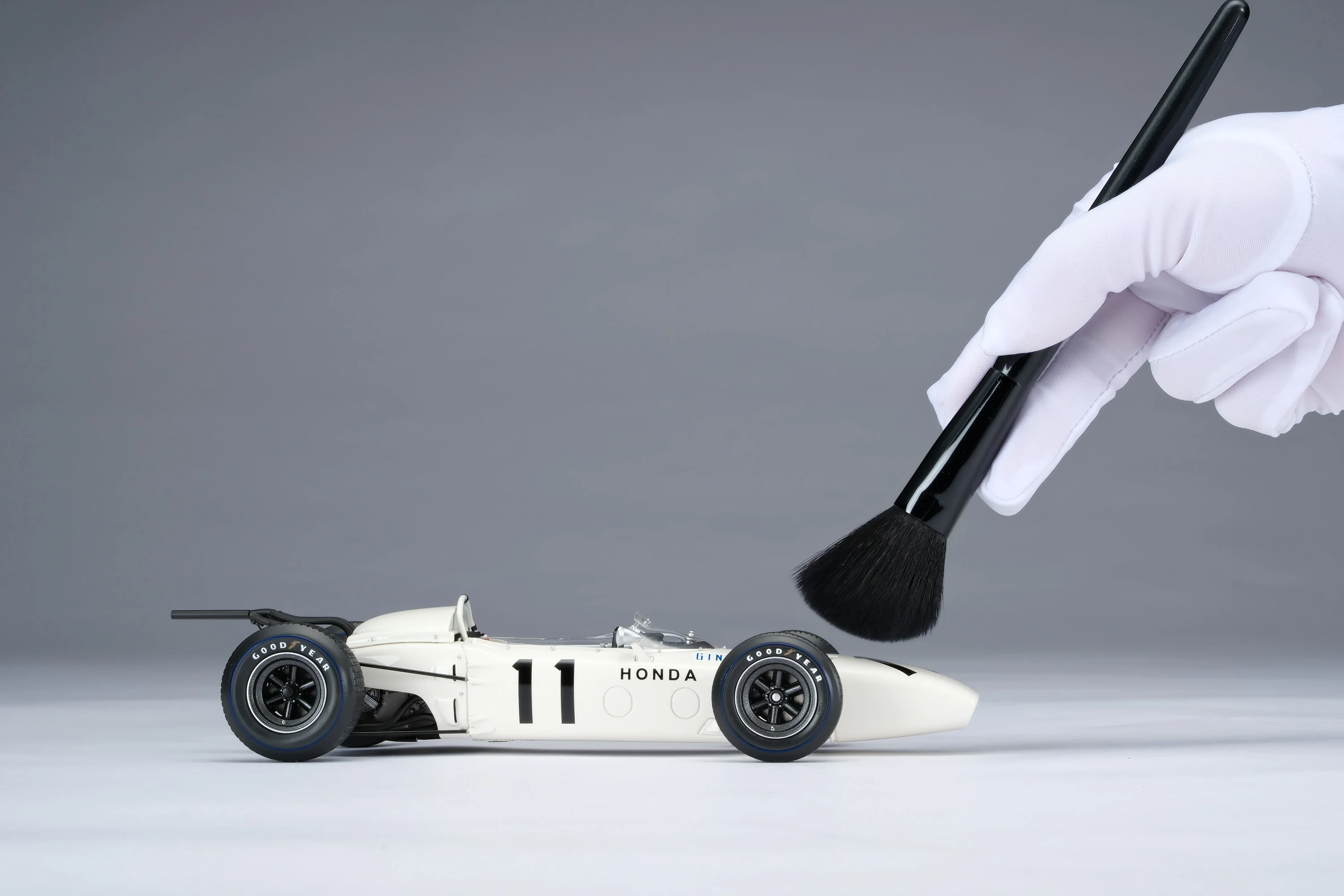 Honda RA272 - Mexican Grand Prix (1965) - Image 4