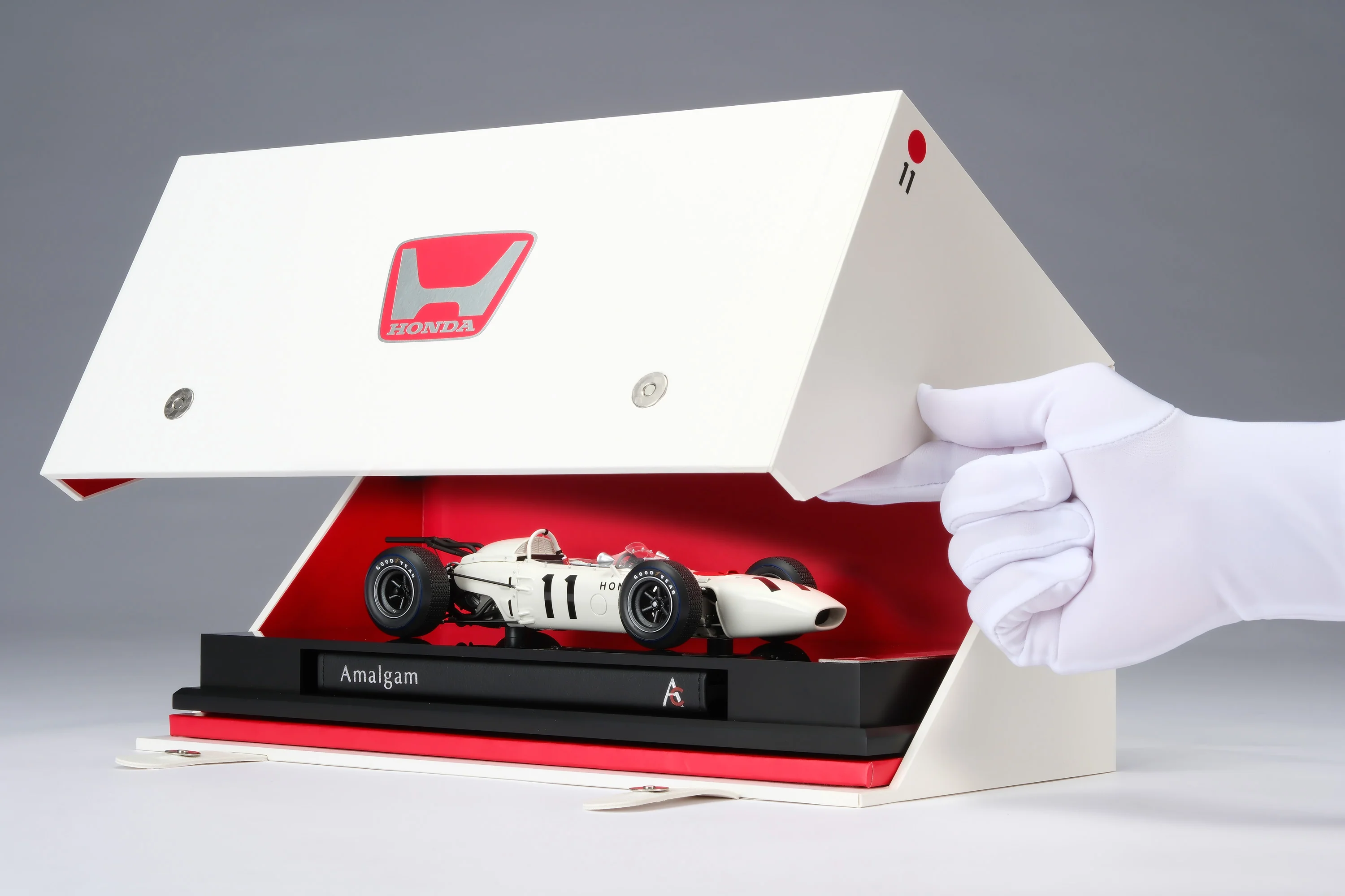 Honda RA272 - Mexican Grand Prix (1965) - Image 5