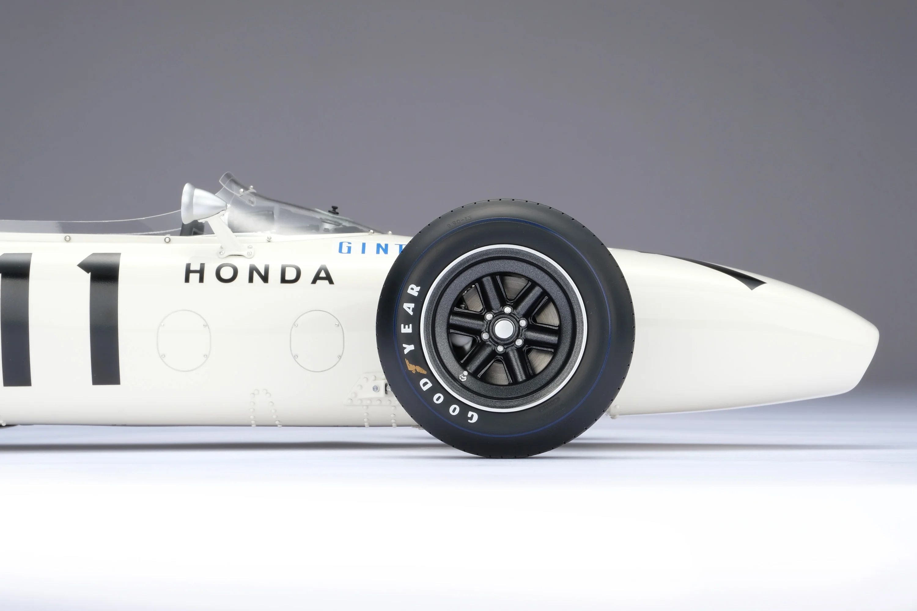 Honda RA272 - Mexican Grand Prix (1965) - Image 24