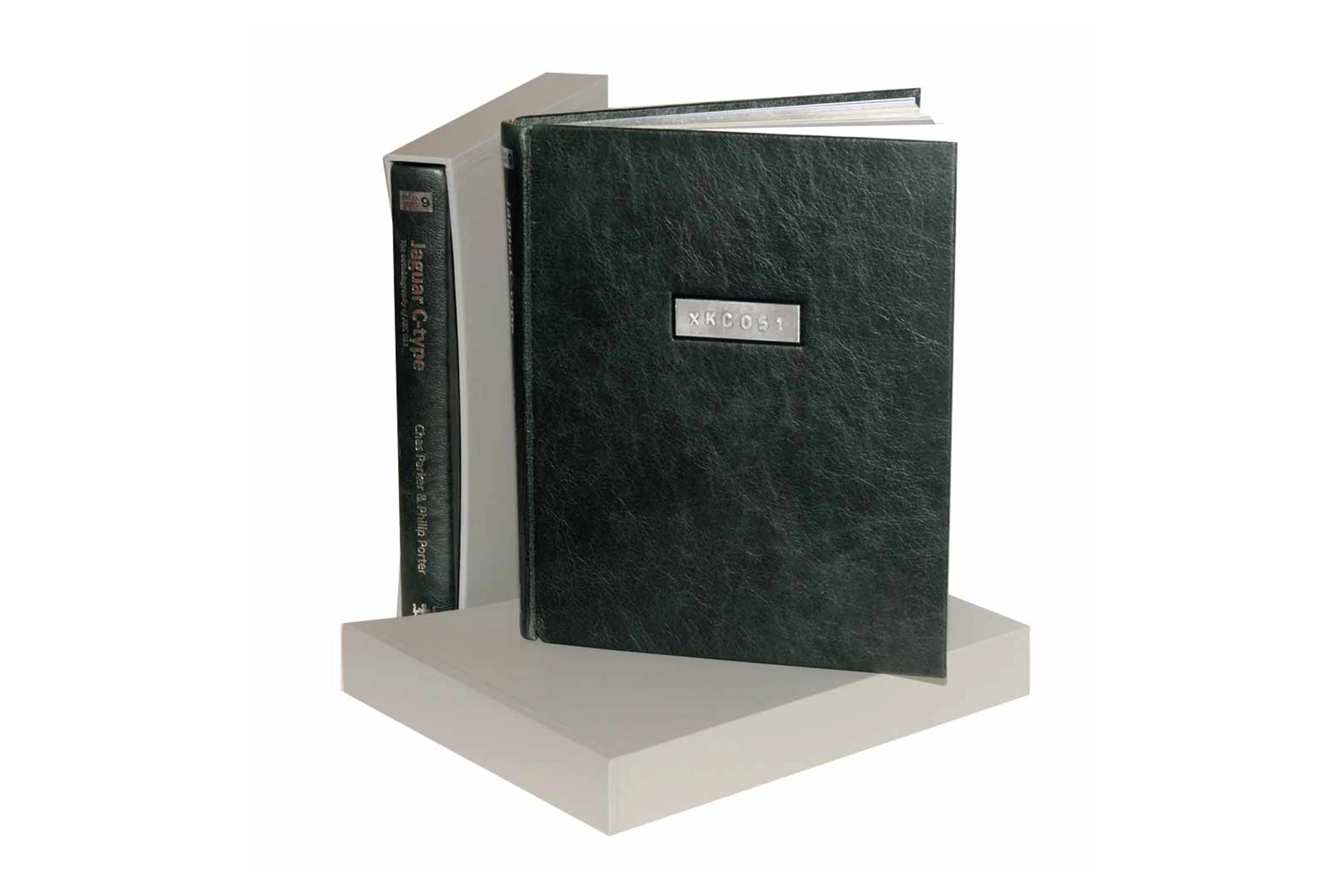 Jaguar C-type - The autobiography of XKC 051 (Limited Edition) - Image 4
