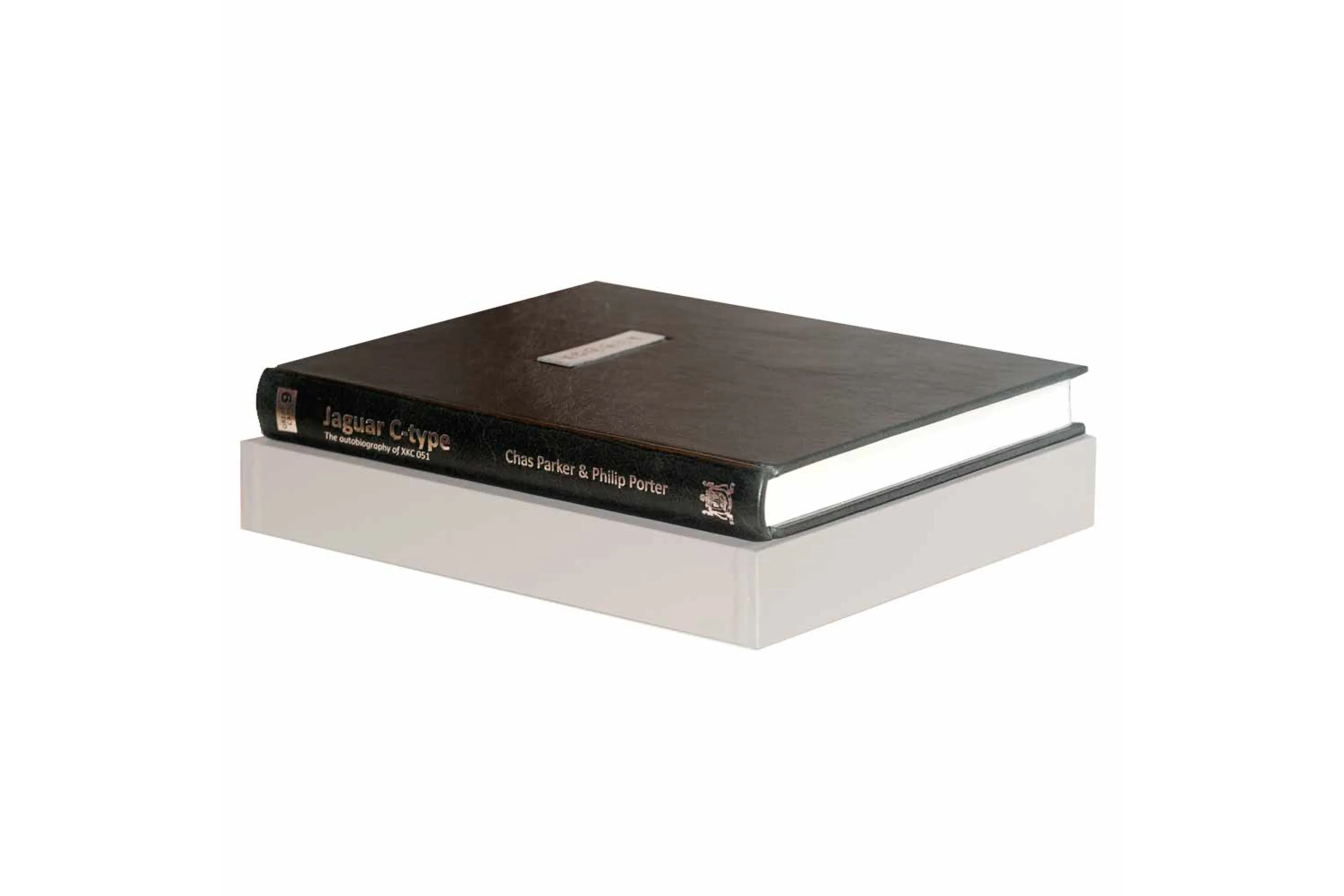 Jaguar C-type - The autobiography of XKC 051 (Limited Edition) - Image 8