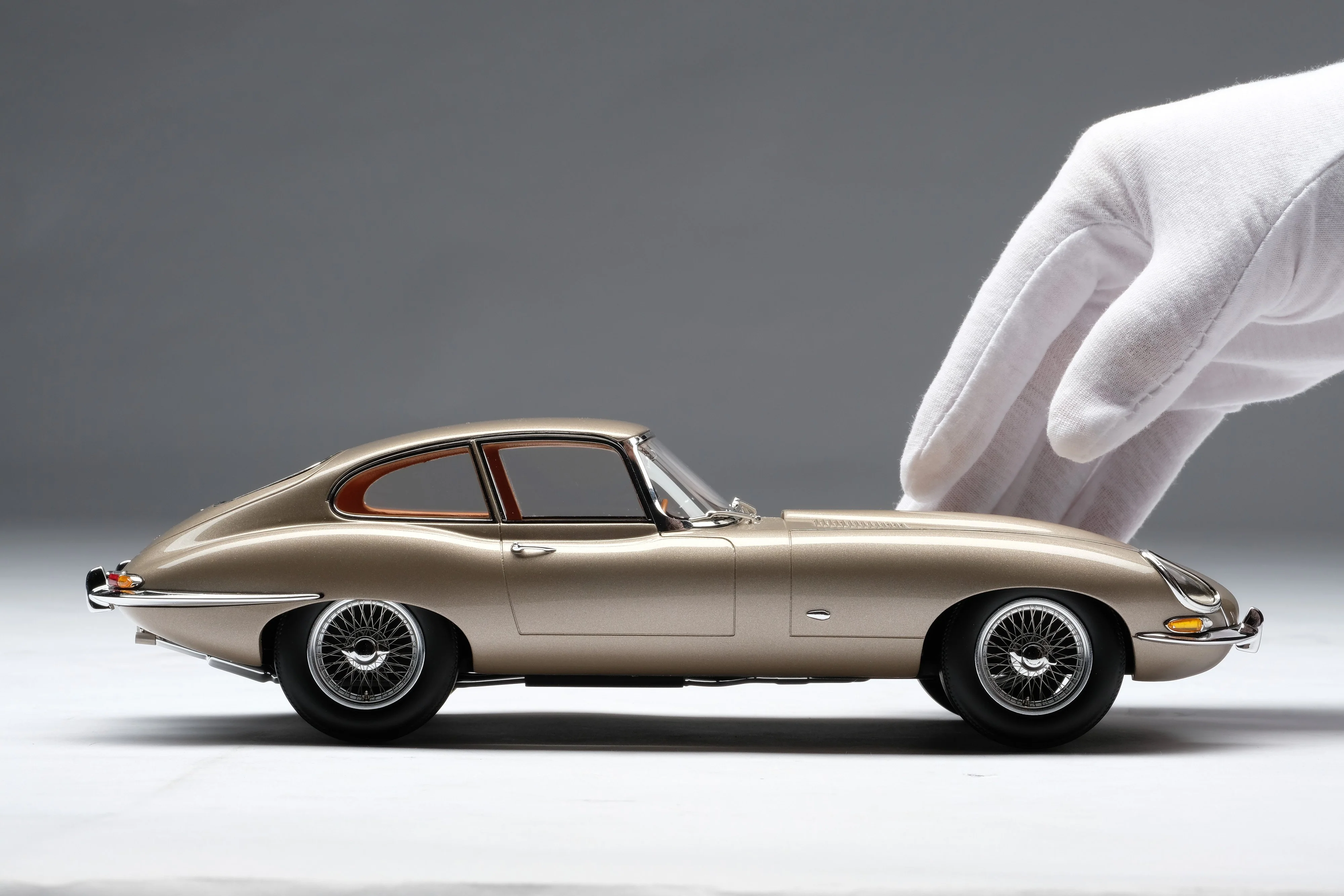 Jaguar E-type Coupe - Image 3