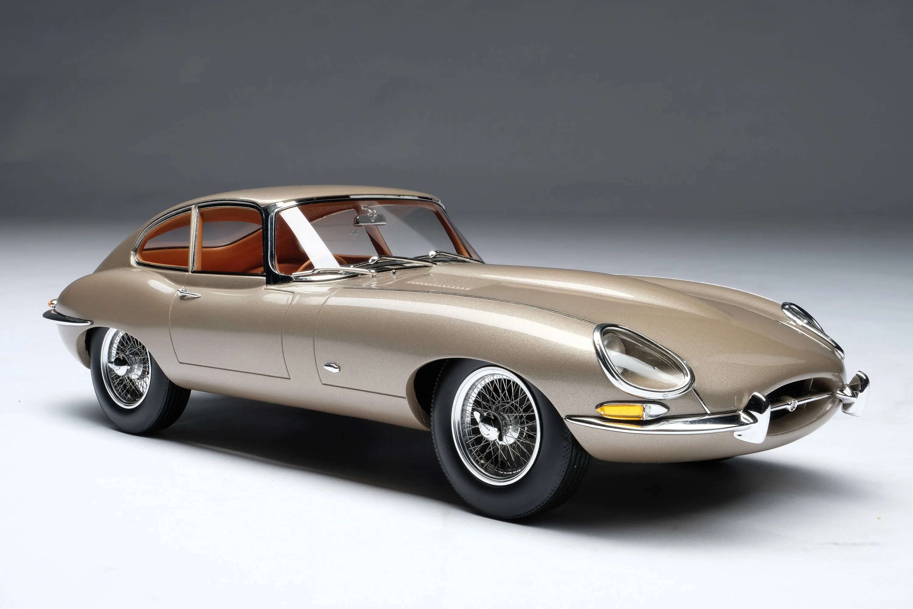 Jaguar E-type Coupe - Image 4