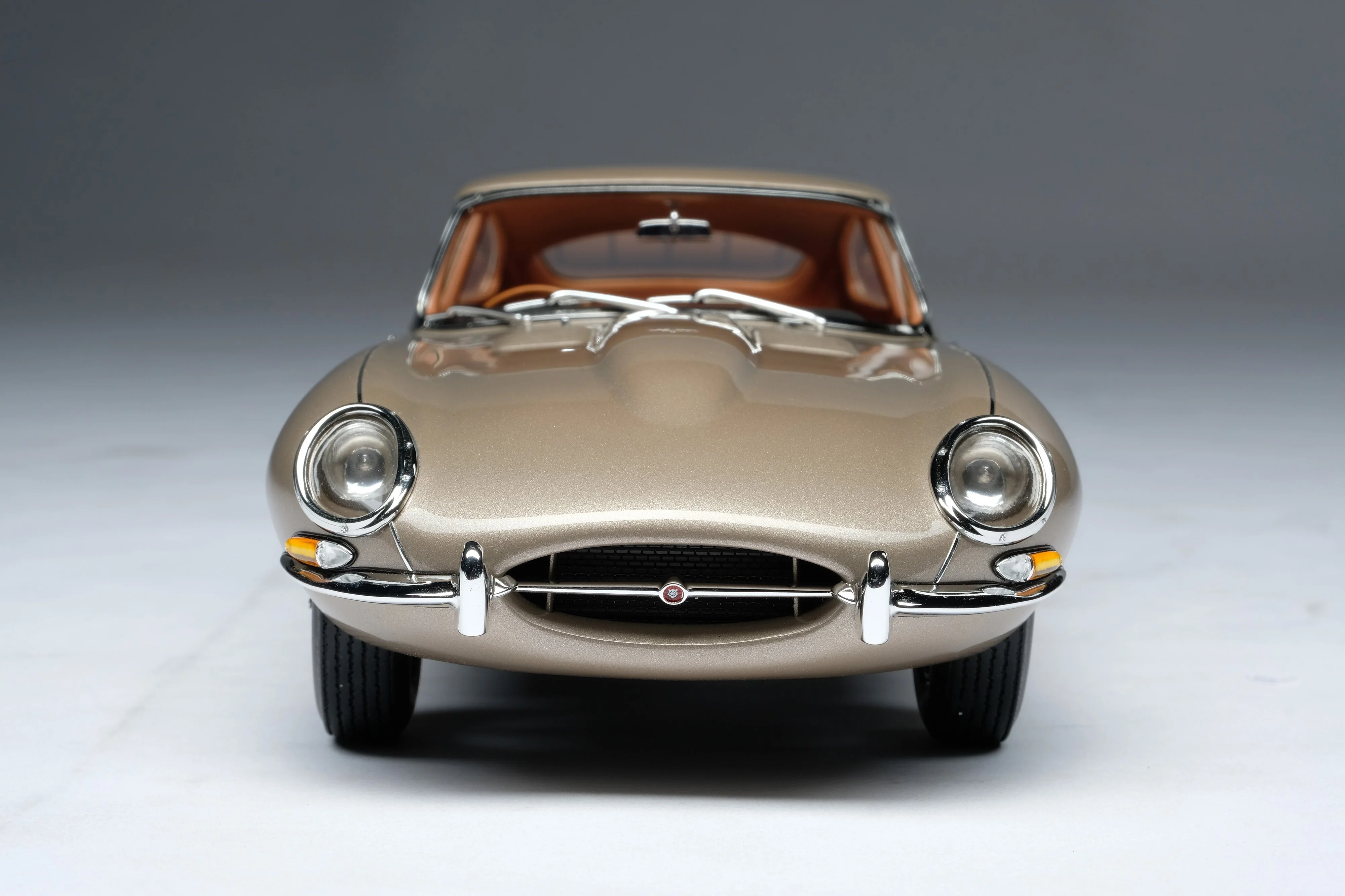 Jaguar E-type Coupe - Image 5