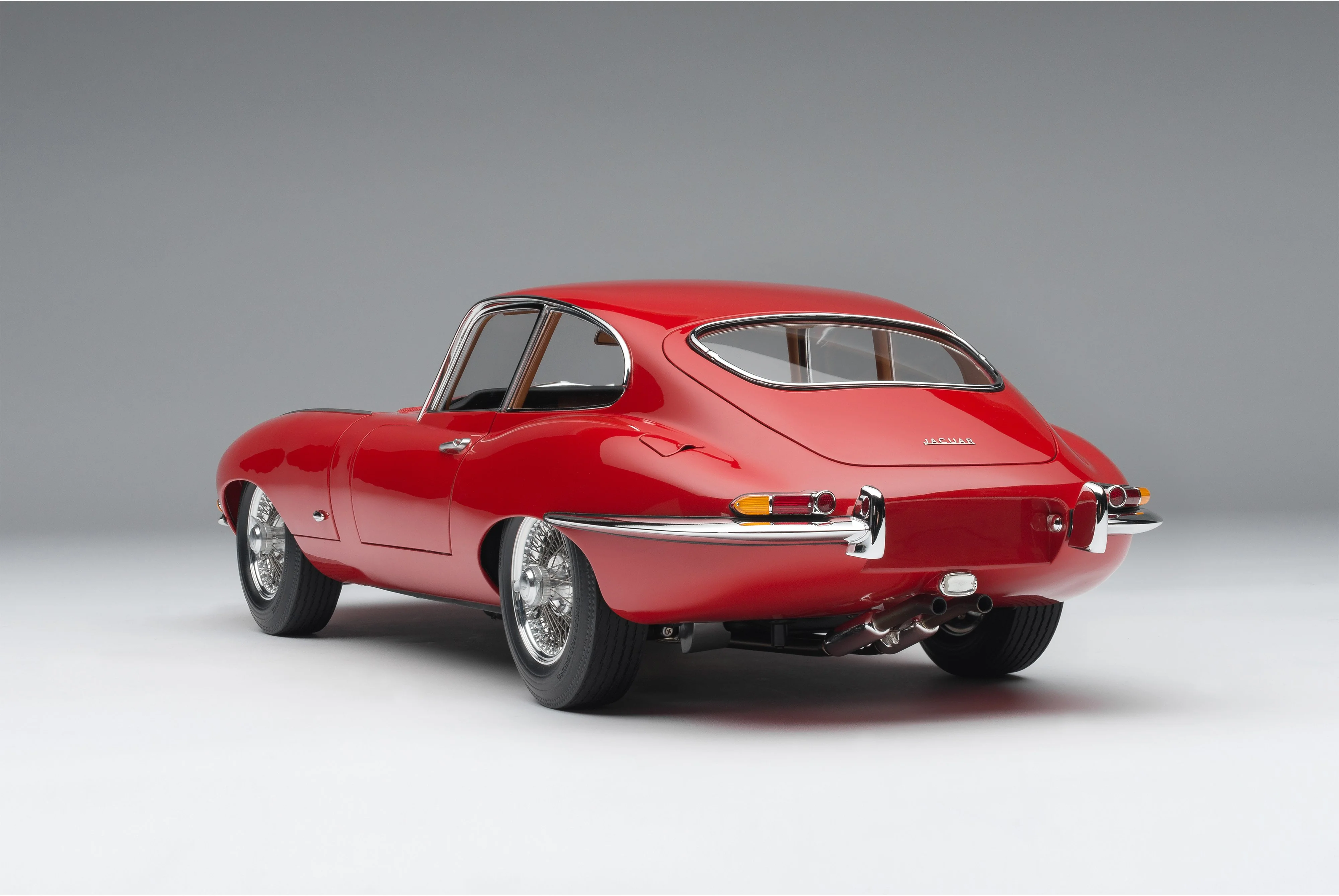 Jaguar E-type Series 1 Coupe (1961) - Image 16