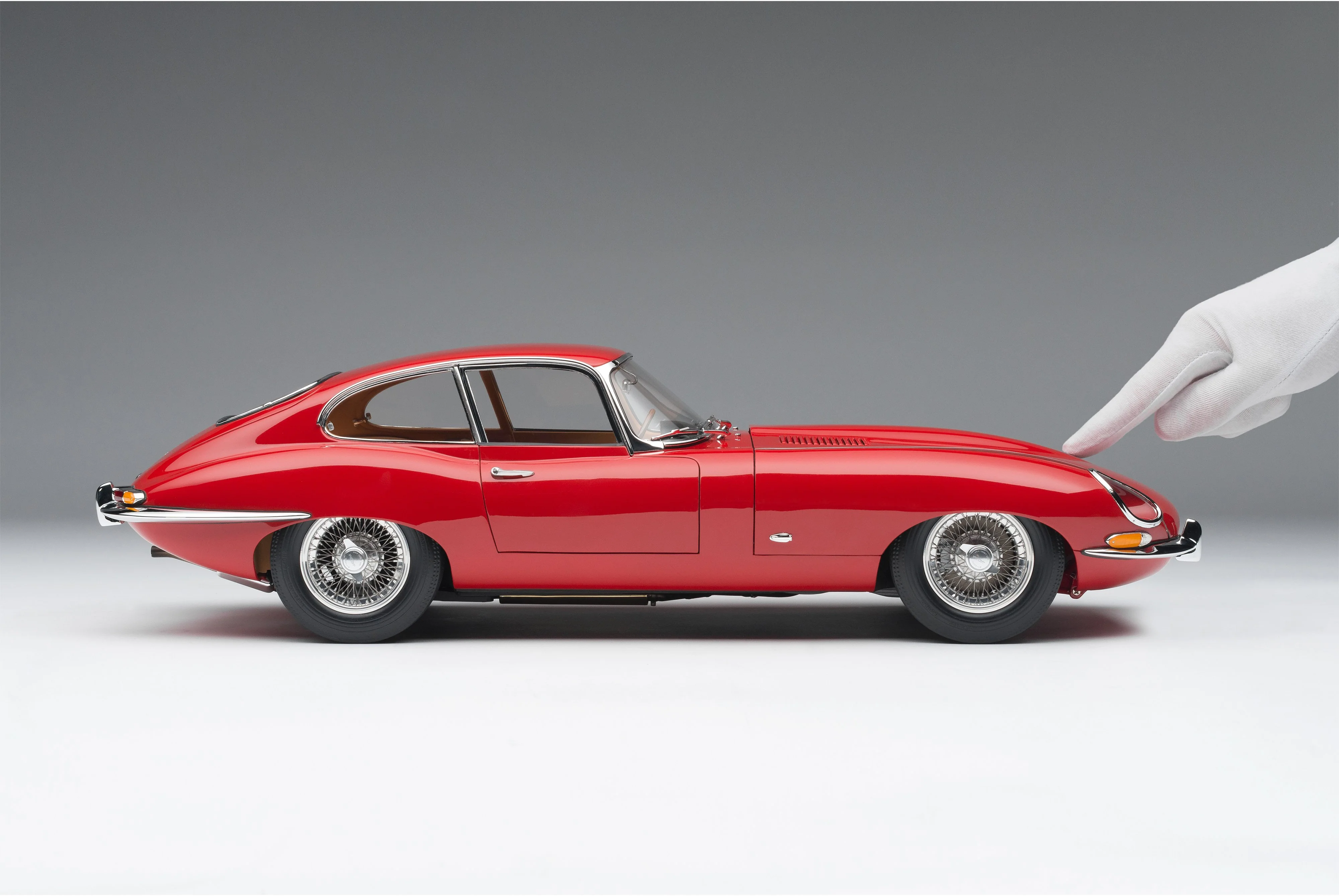 Jaguar E-type Series 1 Coupe (1961) - Image 3